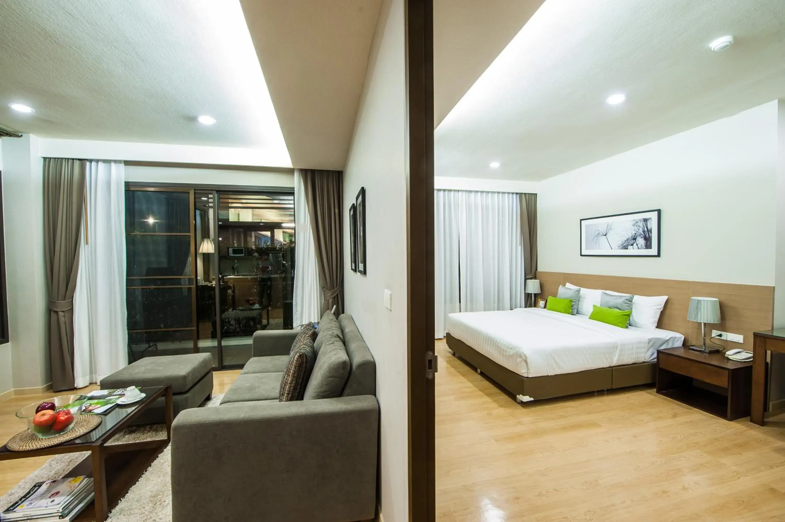 Bed in Burgundy Residence 304 Bed in Burgundy Residence 304