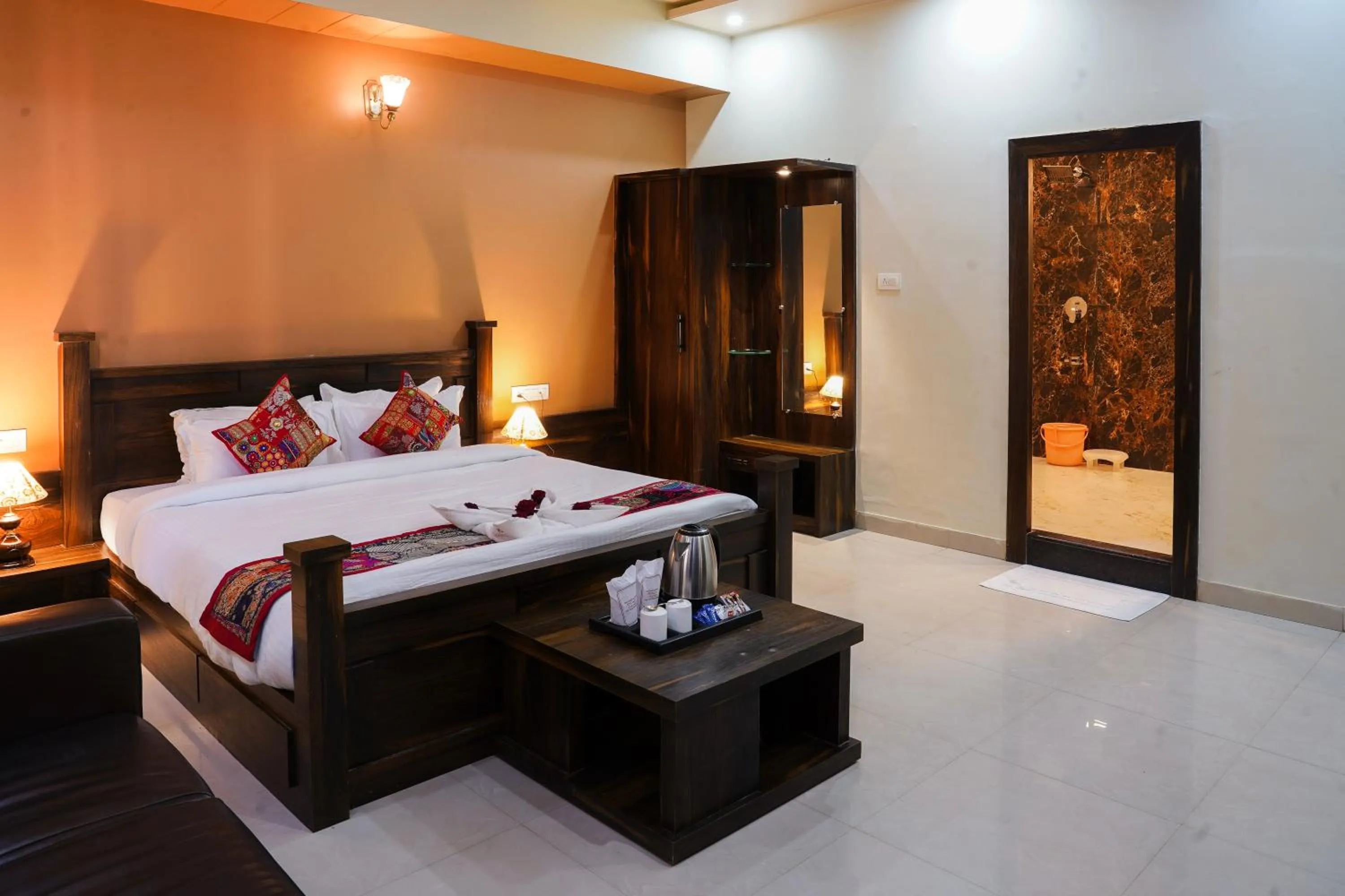 Bed in Hotel Pushkar Legacy