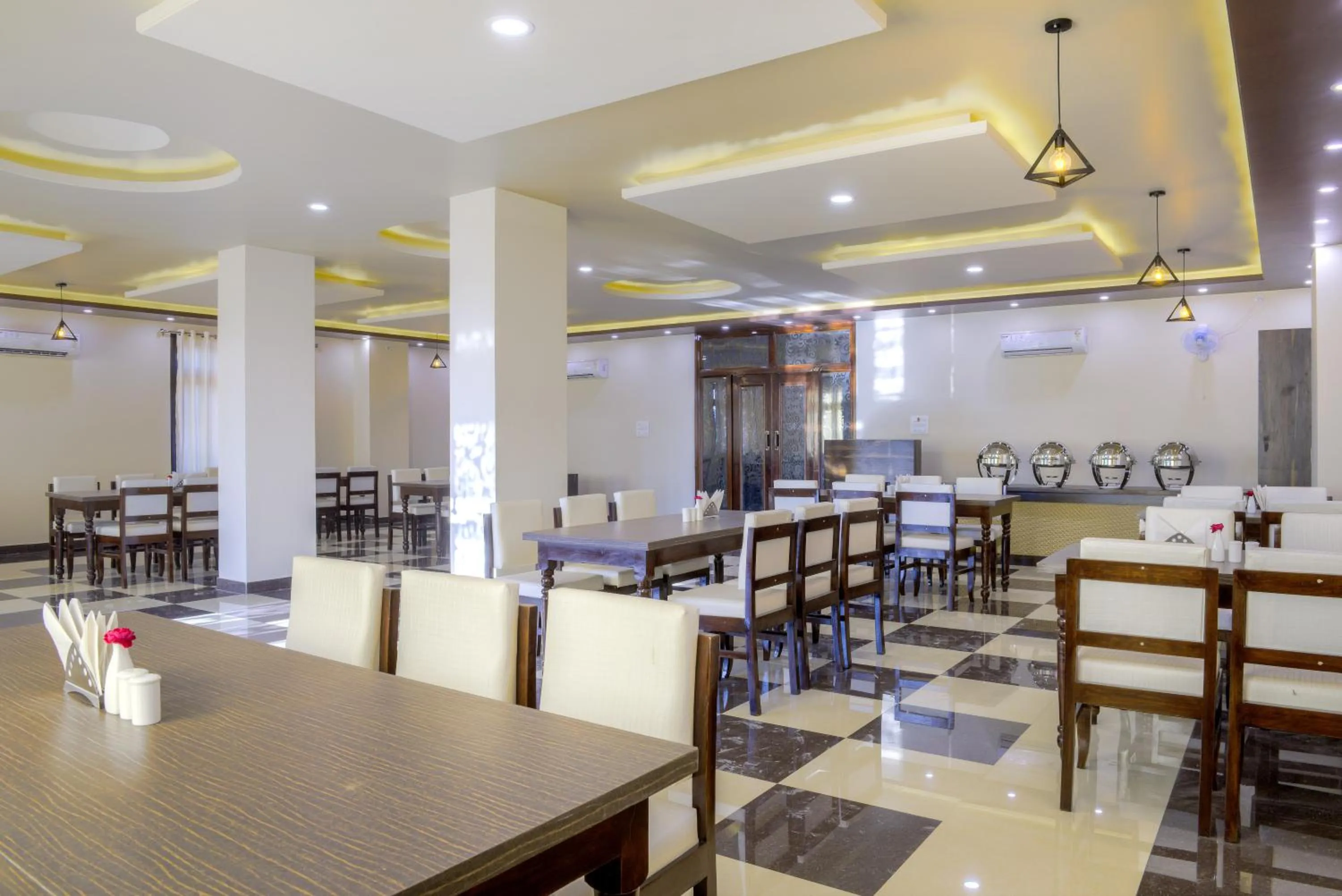 Restaurant/places to eat in Hotel Pushkar Legacy