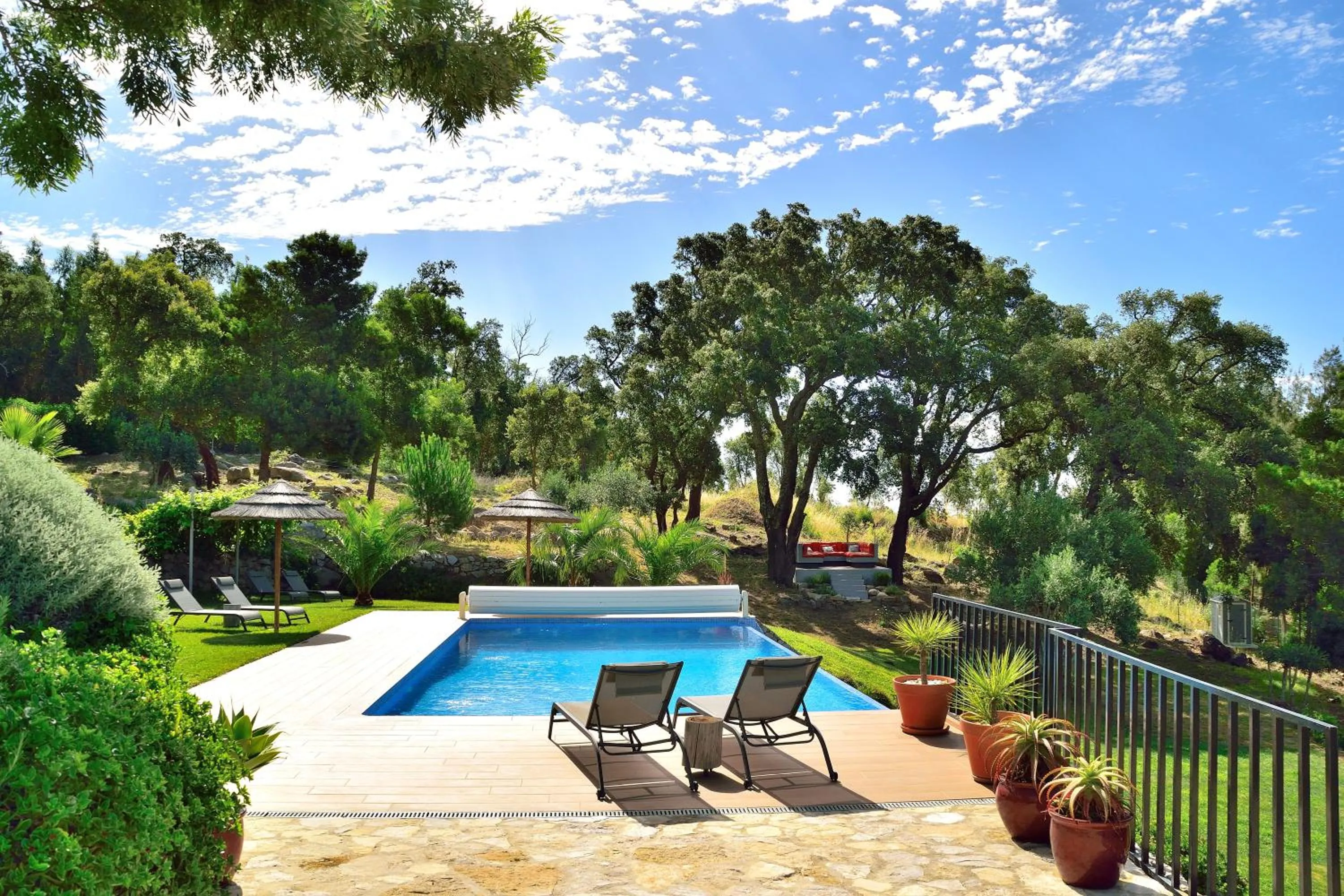 Swimming pool in Pirilampo