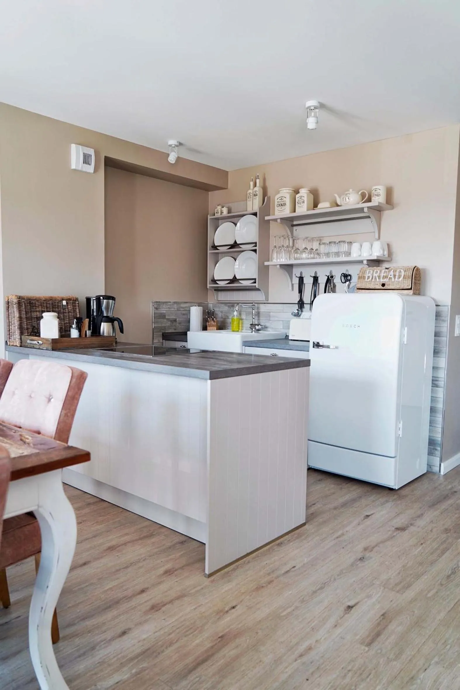 Kitchen or kitchenette in Beach Apartments Heiligenhafen