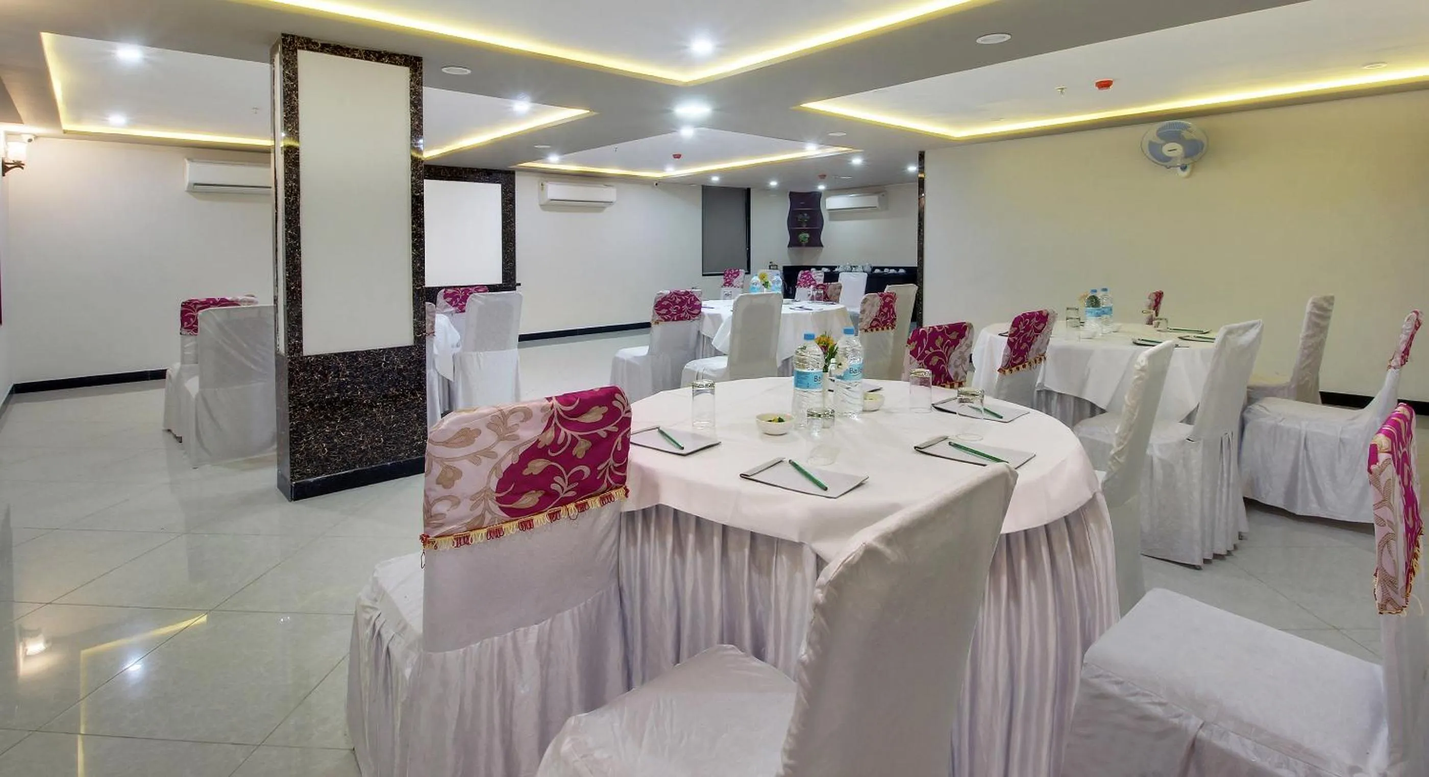 Banquet/Function facilities in Rudransh Inn by Trulyy
