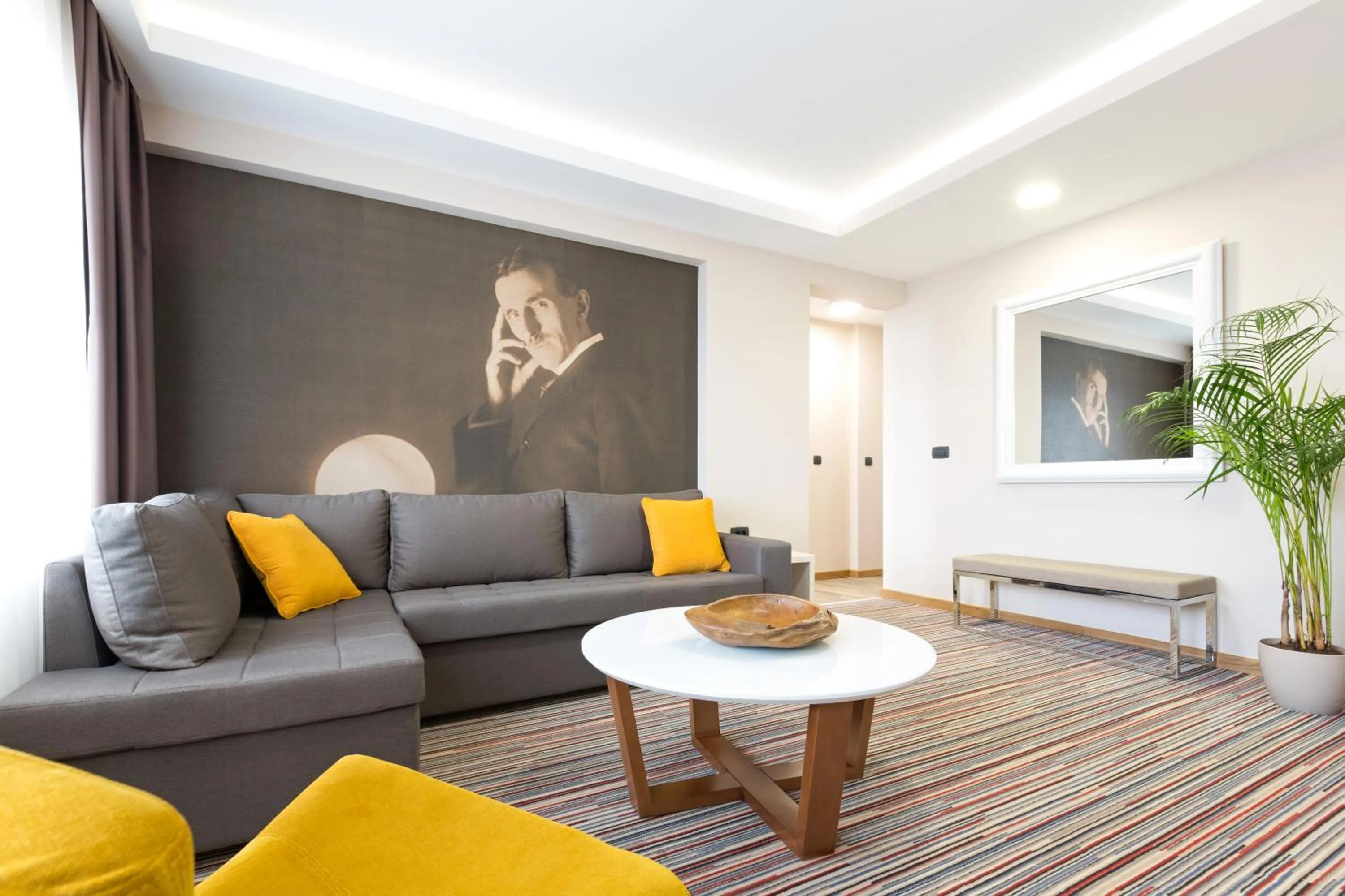 Seating area in Hotel TESLA - Smart Stay Garni