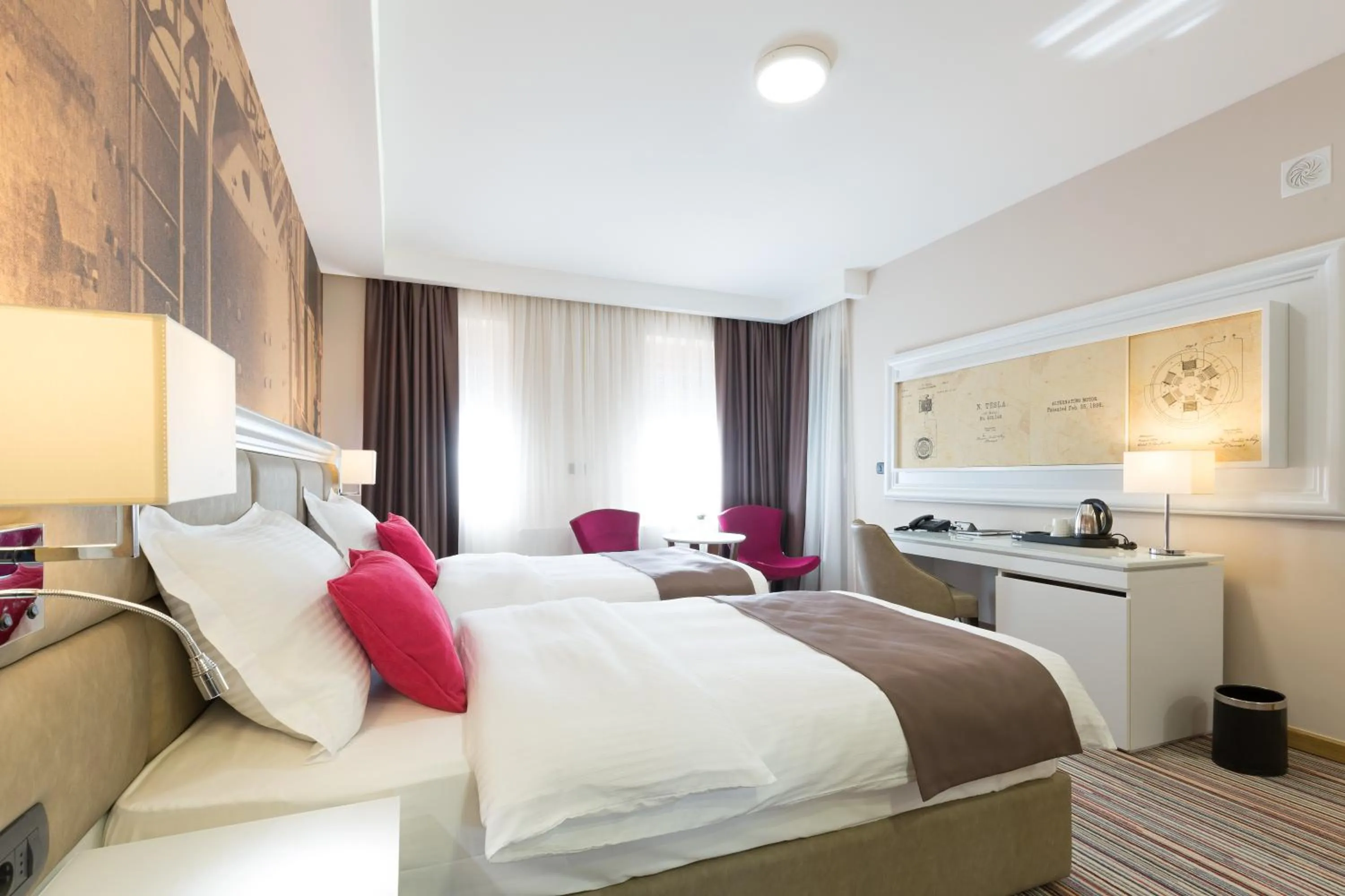 Bedroom, Bed in Hotel TESLA - Smart Stay Garni