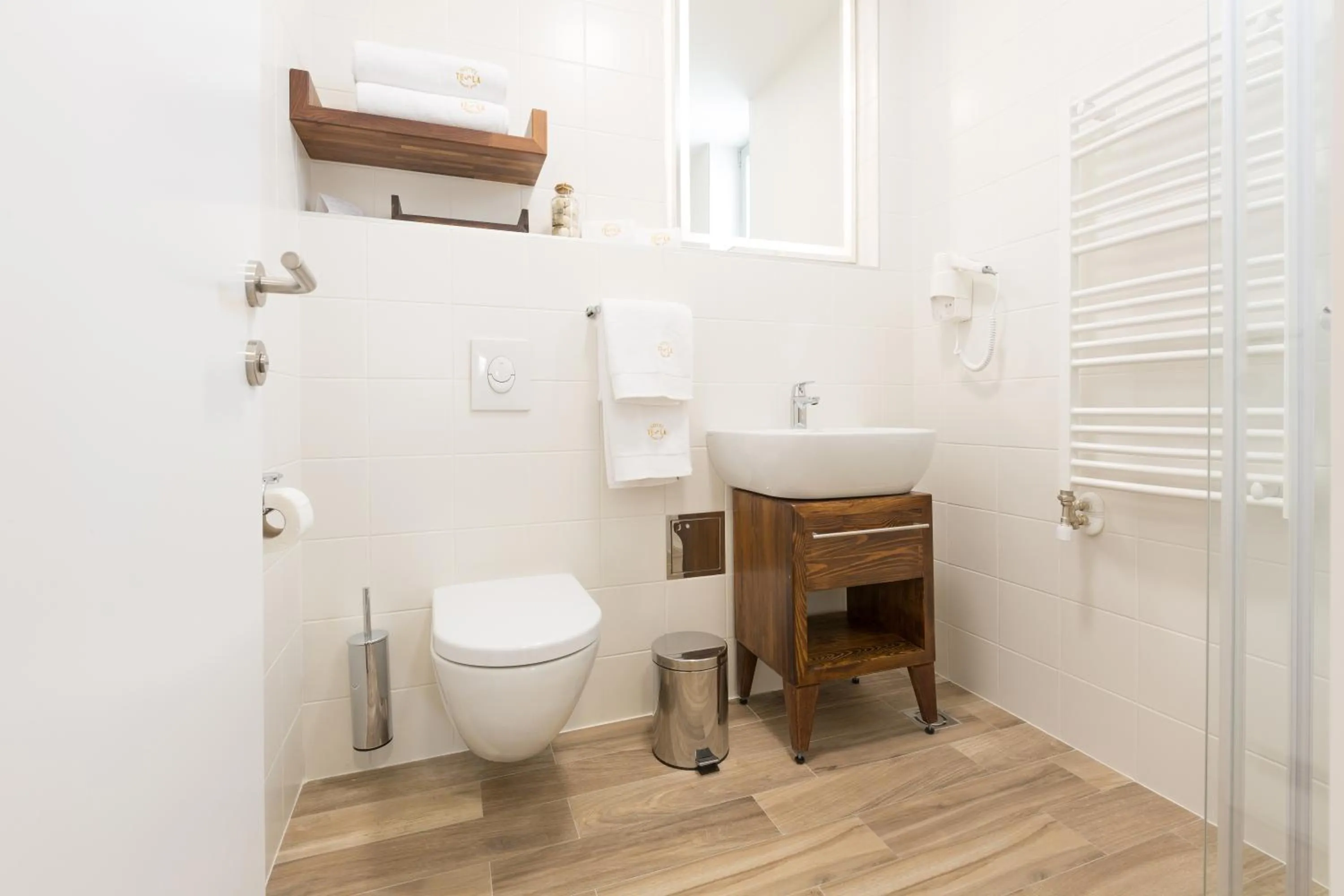 Bathroom in Hotel TESLA - Smart Stay Garni