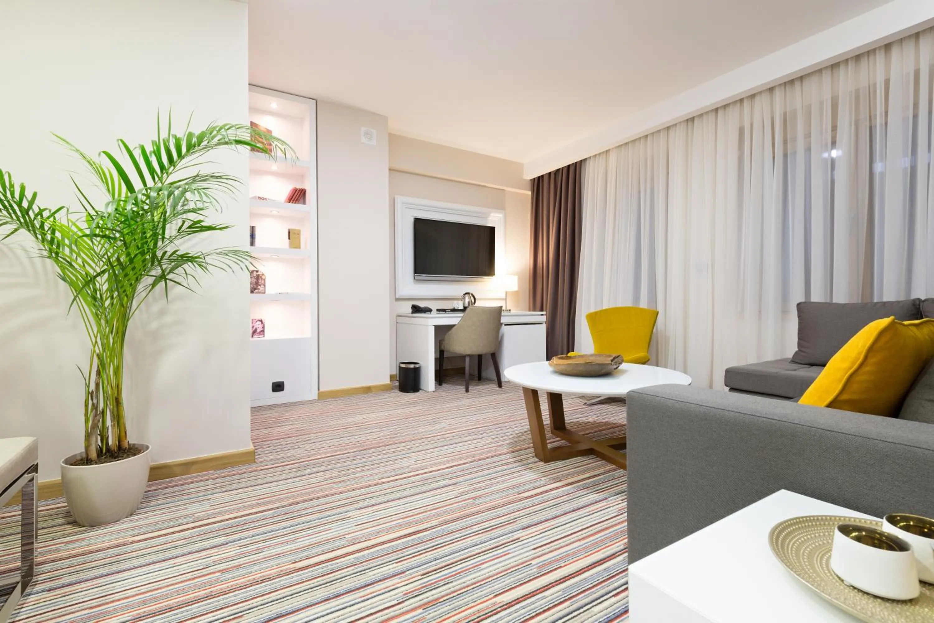 Living room in Hotel TESLA - Smart Stay Garni