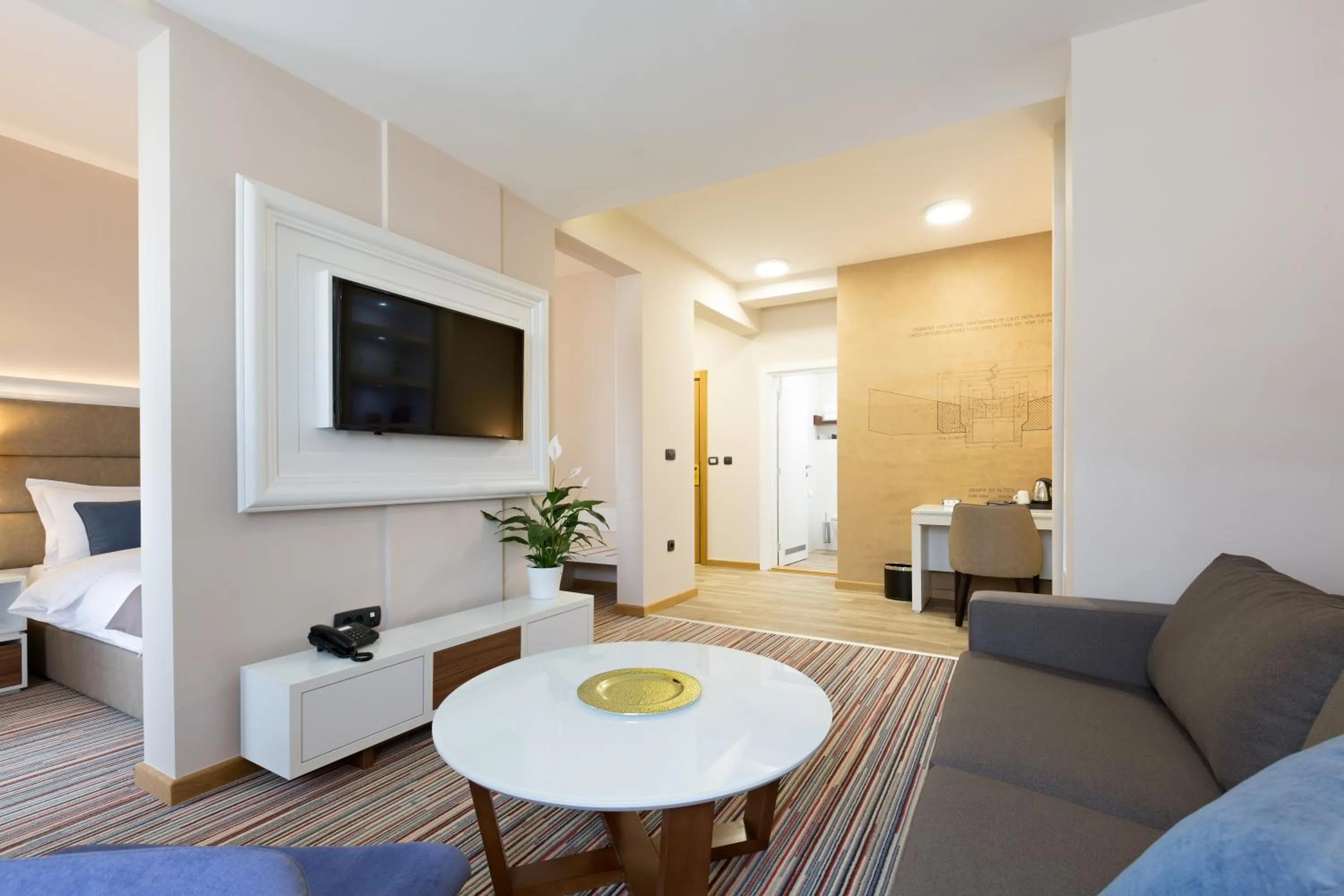 Living room in Hotel TESLA - Smart Stay Garni