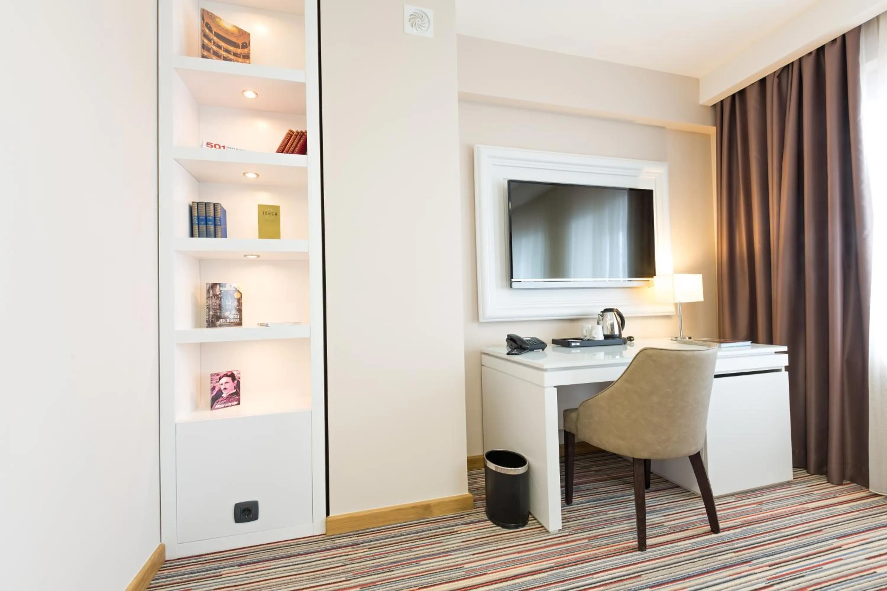 Living room in Hotel TESLA - Smart Stay Garni