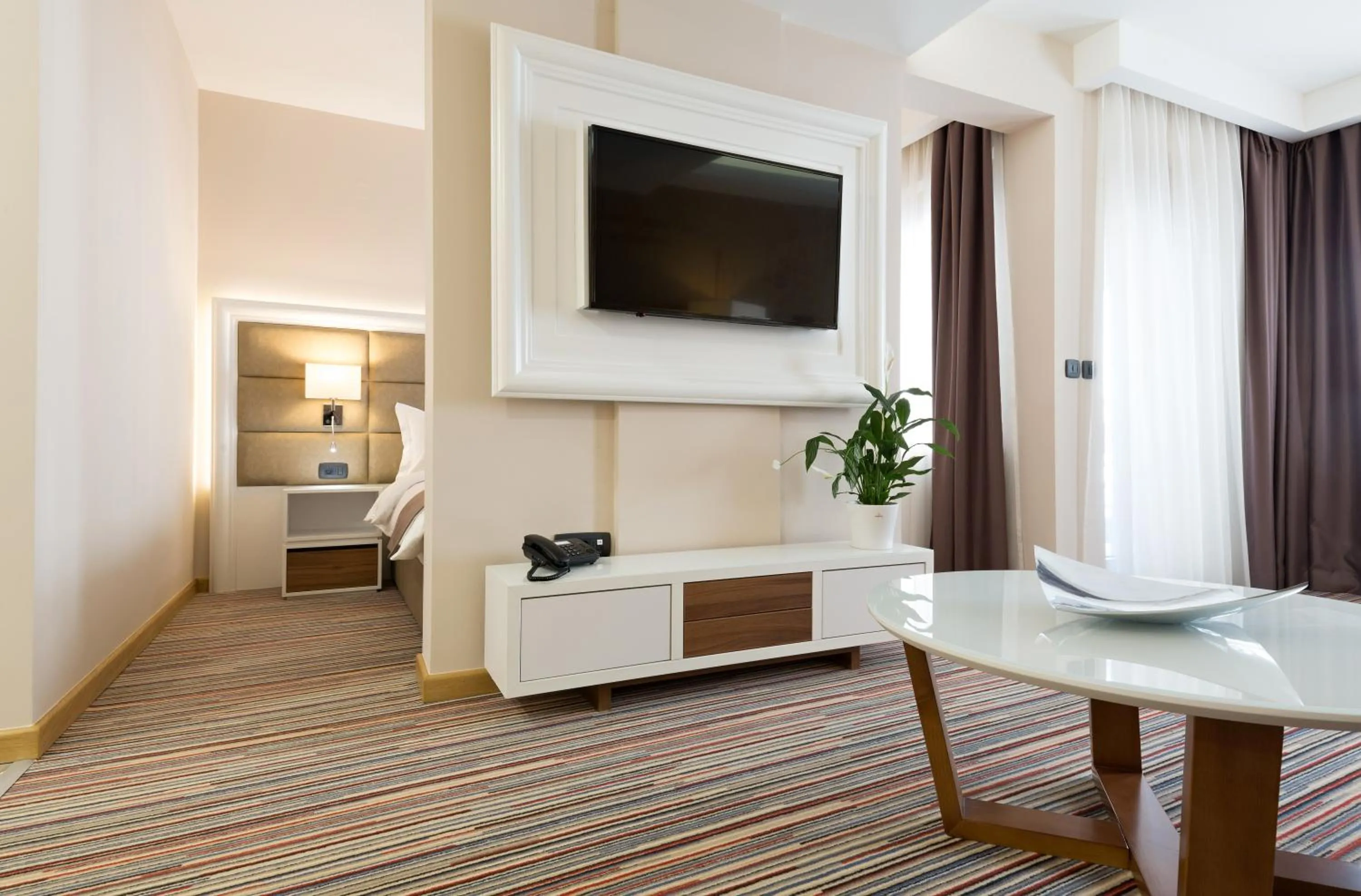 Photo of the whole room in Hotel TESLA - Smart Stay Garni