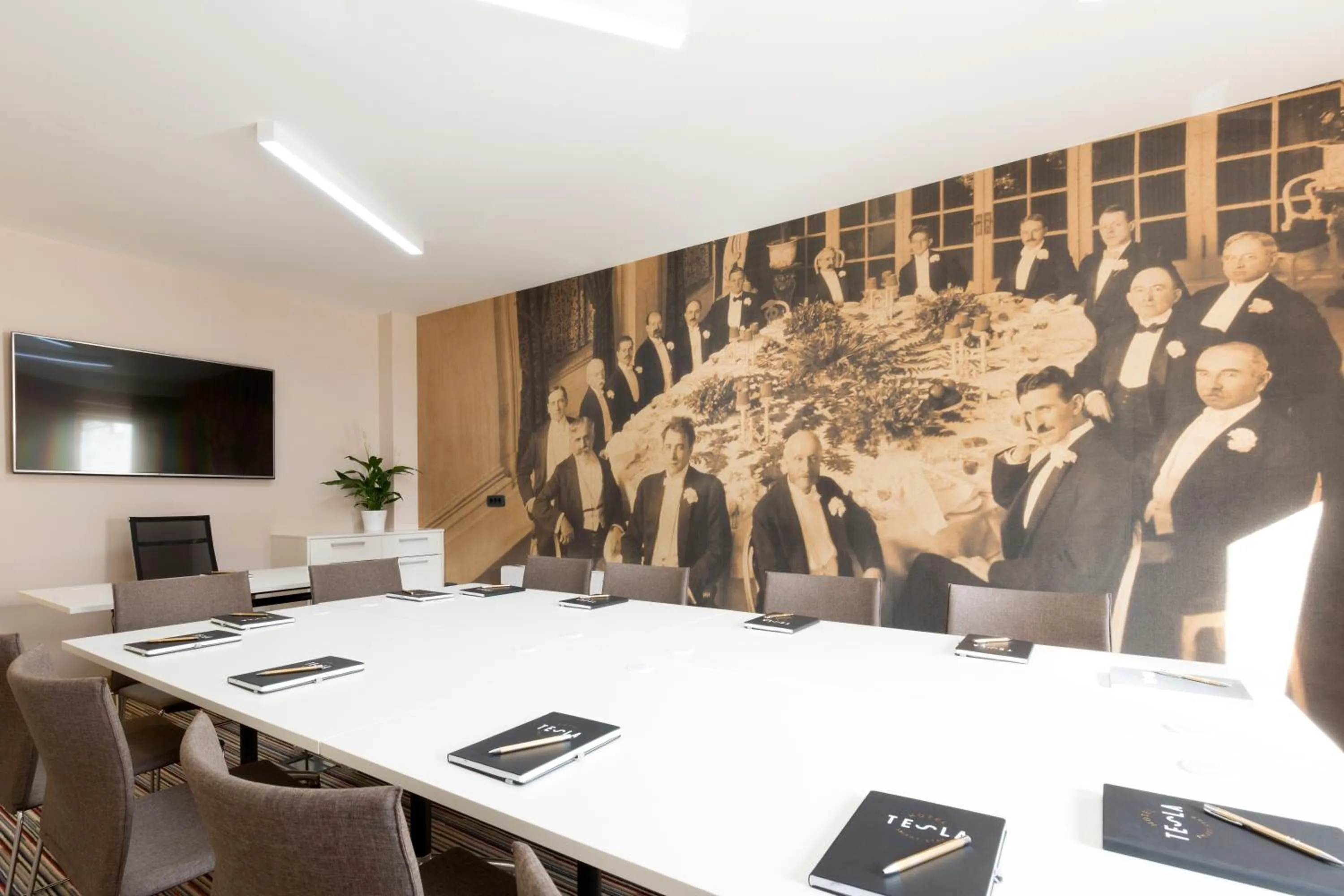 Meeting/conference room in Hotel TESLA - Smart Stay Garni