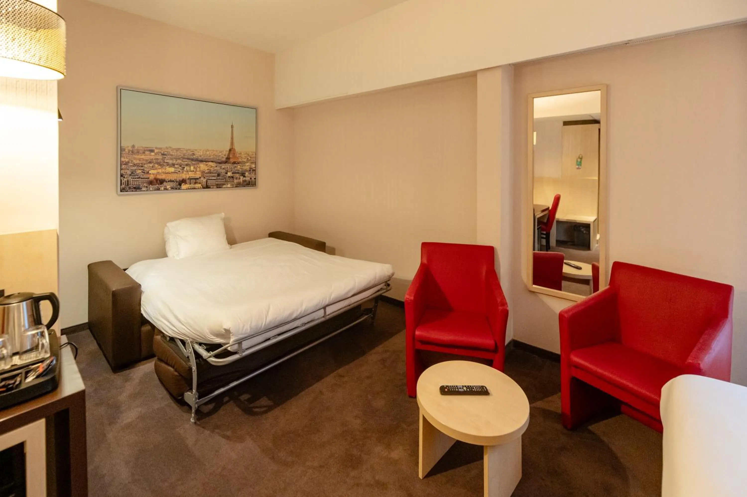 Bedroom, Bed in Hotel & Aparthotel Alize Mouscron