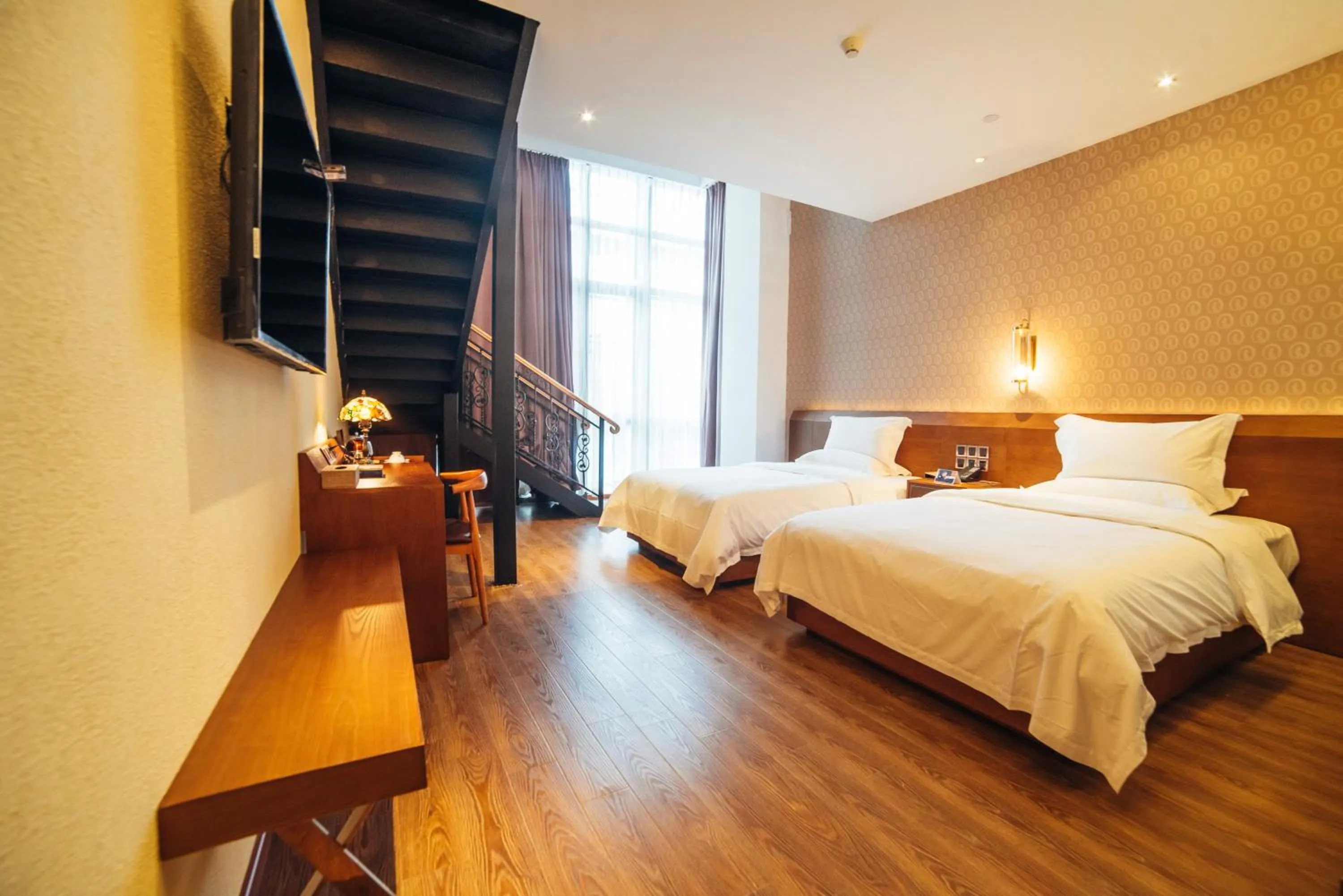 Photo of the whole room, Bed in James Joyce Hotel Zhuhai Hengqin Chimelong