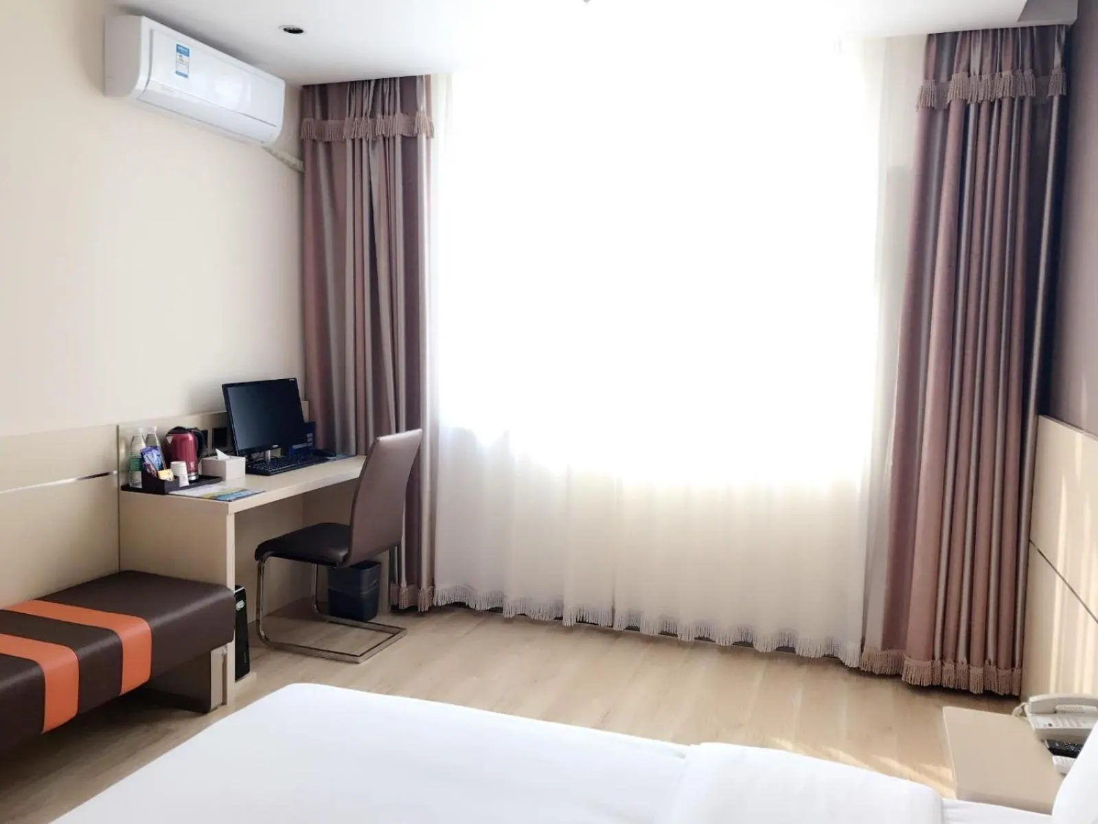 7Days Premium Beijing Changping Metro Station