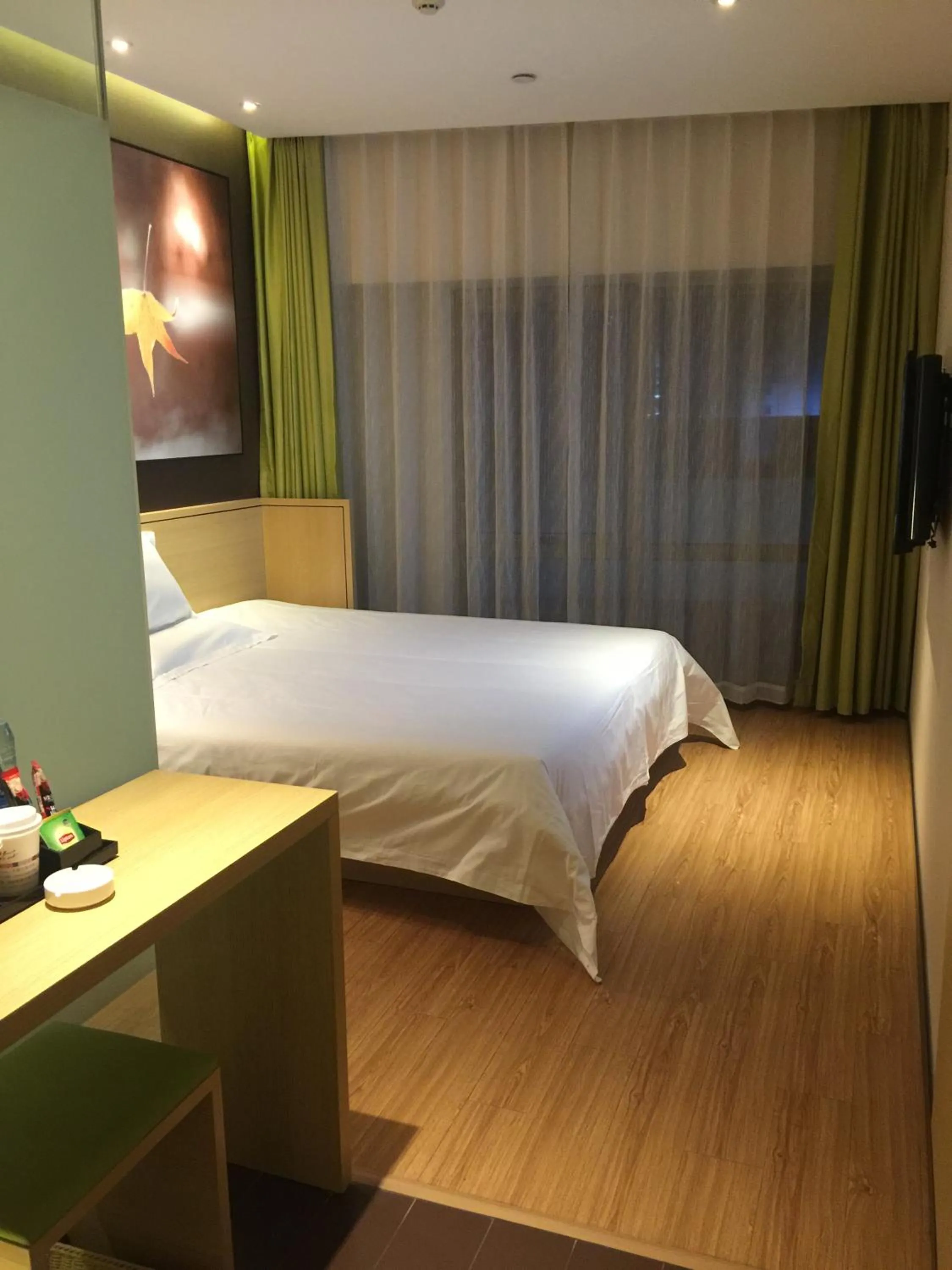 Bed in IU Hotel Beijing Life Science Park Station