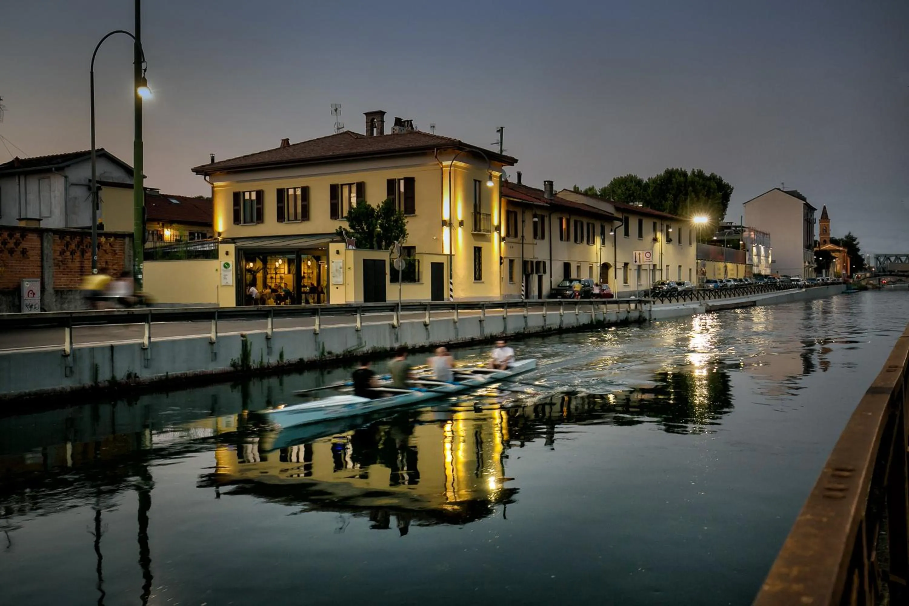 Restaurant/places to eat in VERSOVERDE HOTEL Alzaia Naviglio Grande