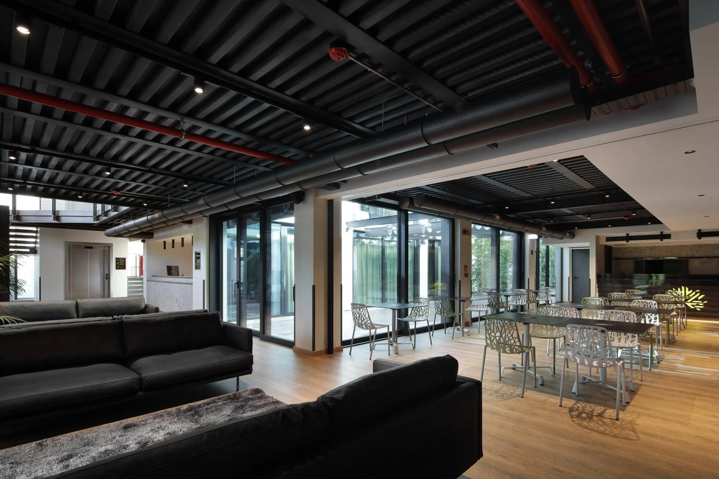 Breakfast in VERSOVERDE HOTEL Alzaia Naviglio Grande