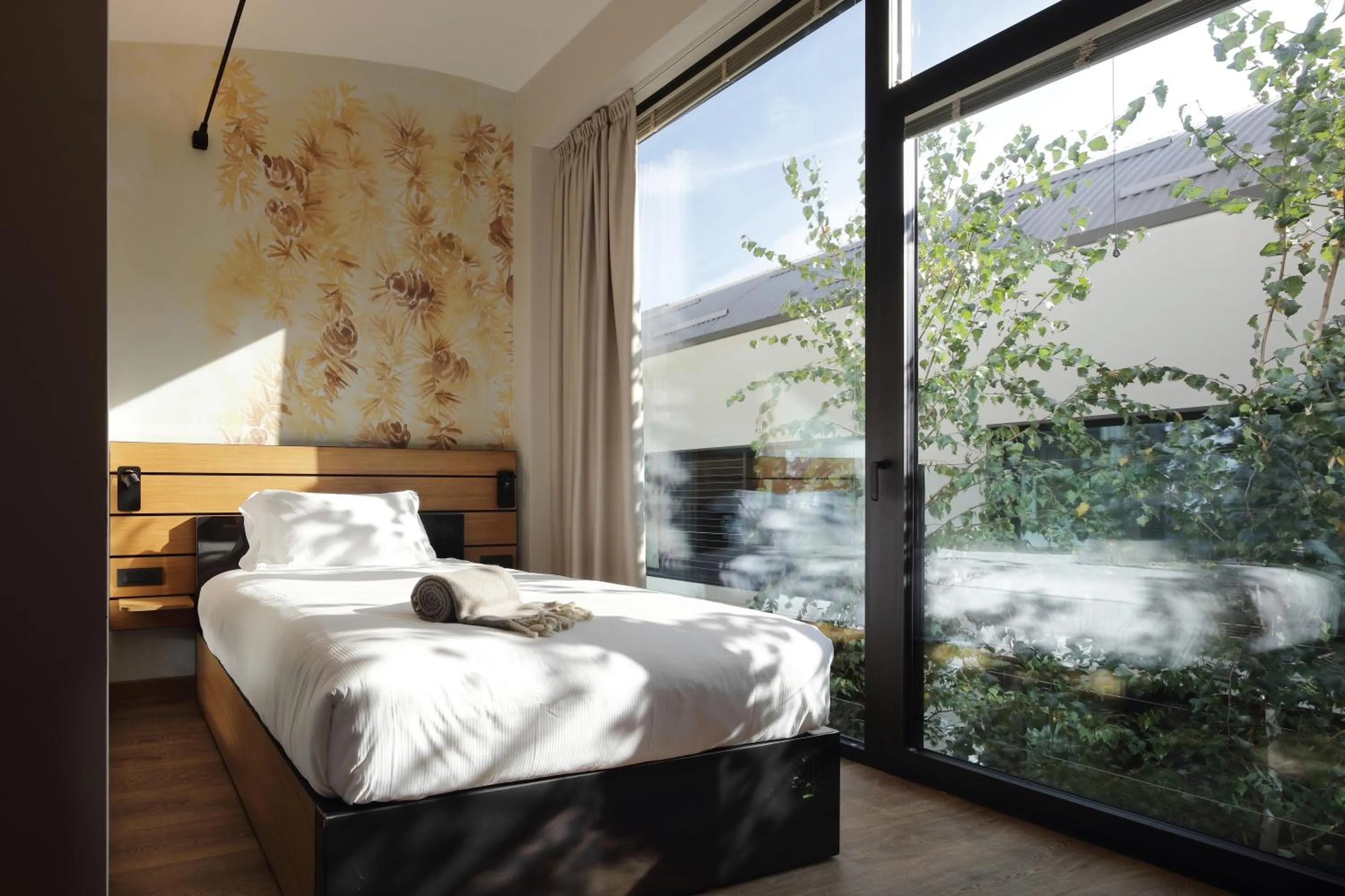 Bedroom, Bed in VERSOVERDE HOTEL Alzaia Naviglio Grande