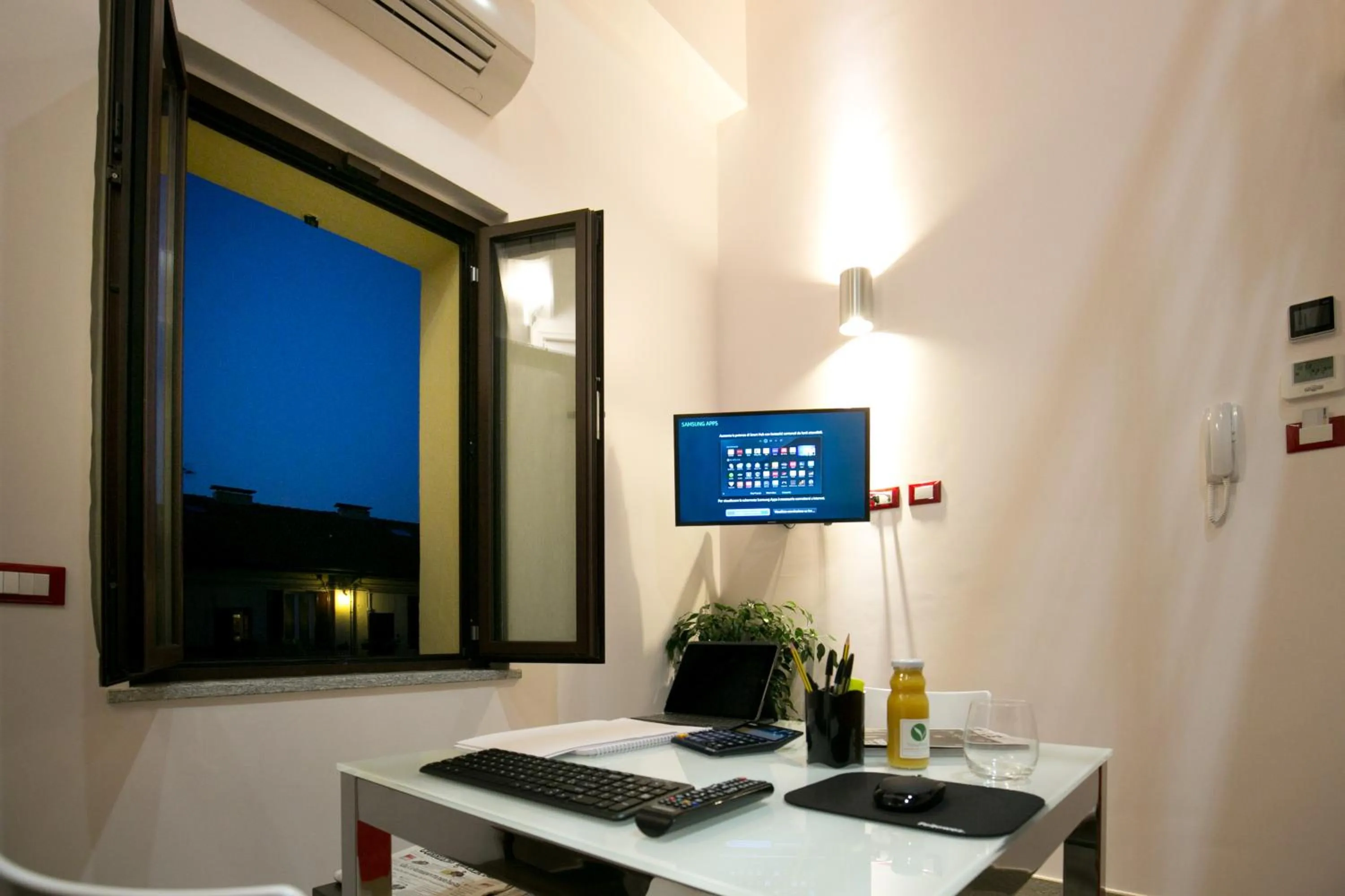 Seating area in VERSOVERDE HOTEL Alzaia Naviglio Grande