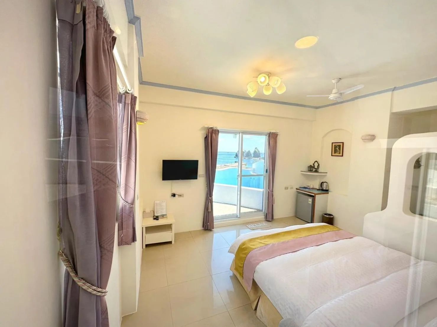 Bed in Good Viewing Spot B&B