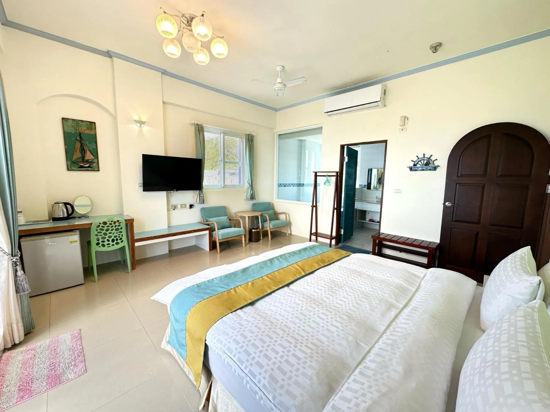 Bed in Good Viewing Spot B&B