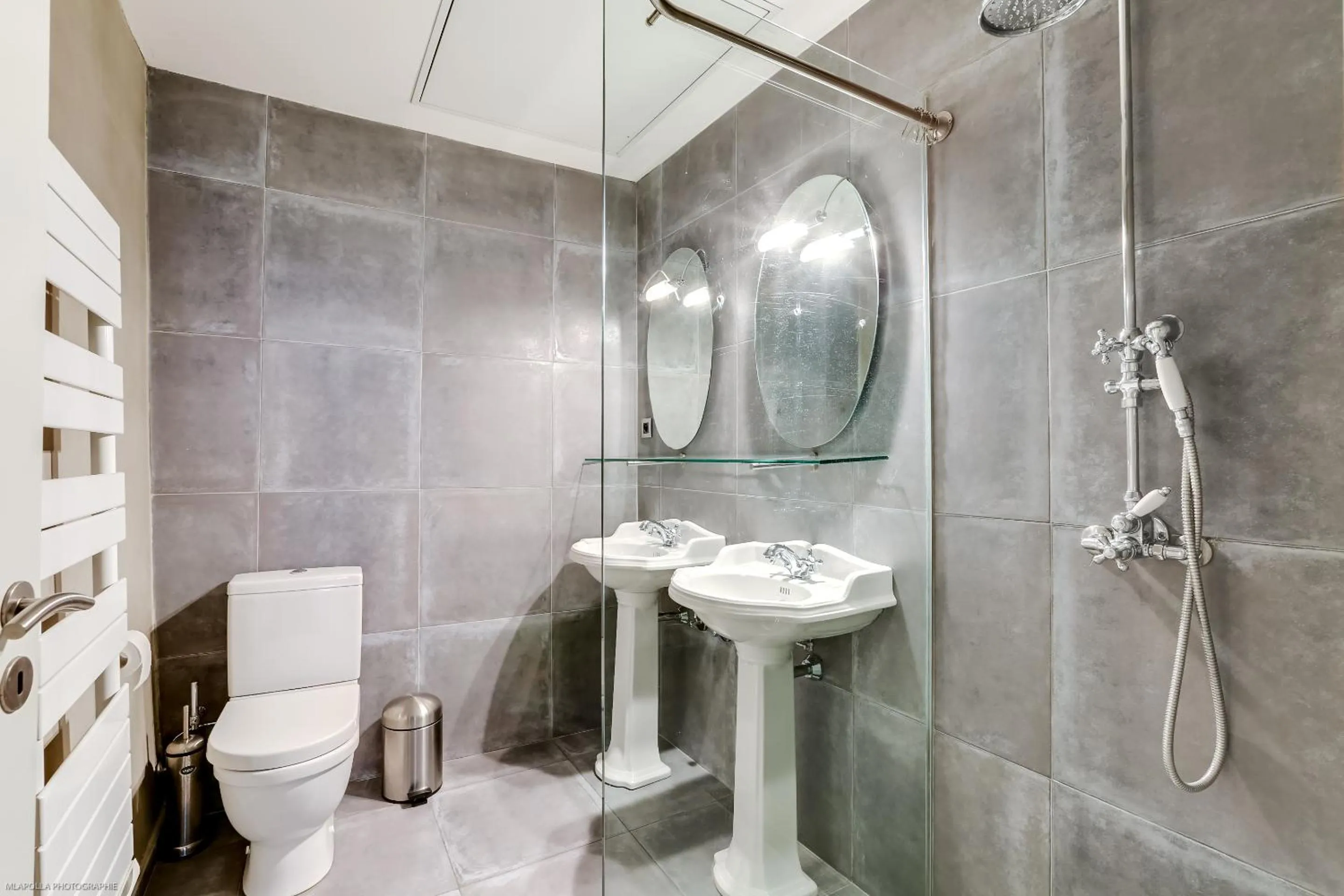 Shower in Florella Félix Faure