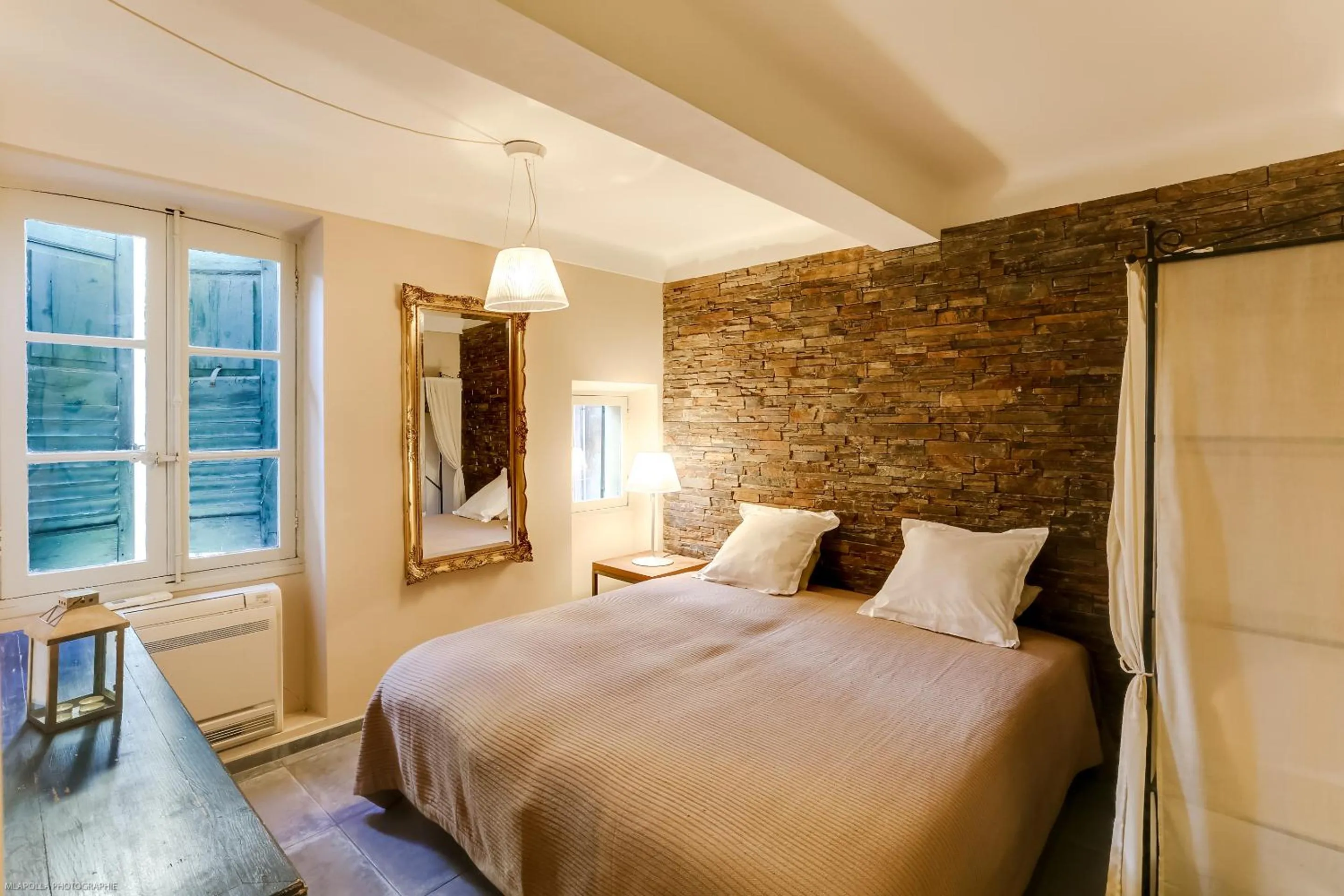 Bedroom, Bed in Florella Félix Faure