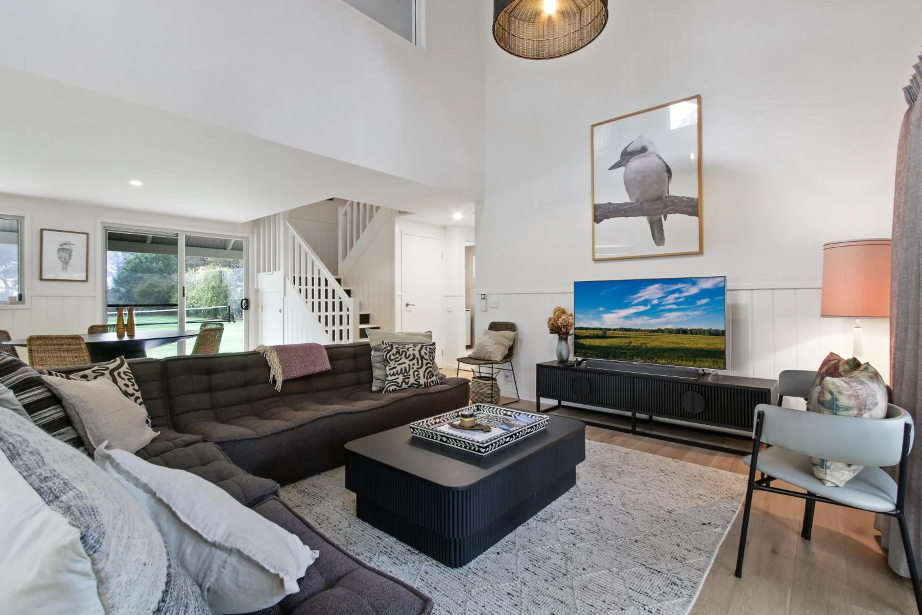 Three-Bedroom Cottage - Cliff House Cottage in Cliff House Cottage - Modern Metung Retreat