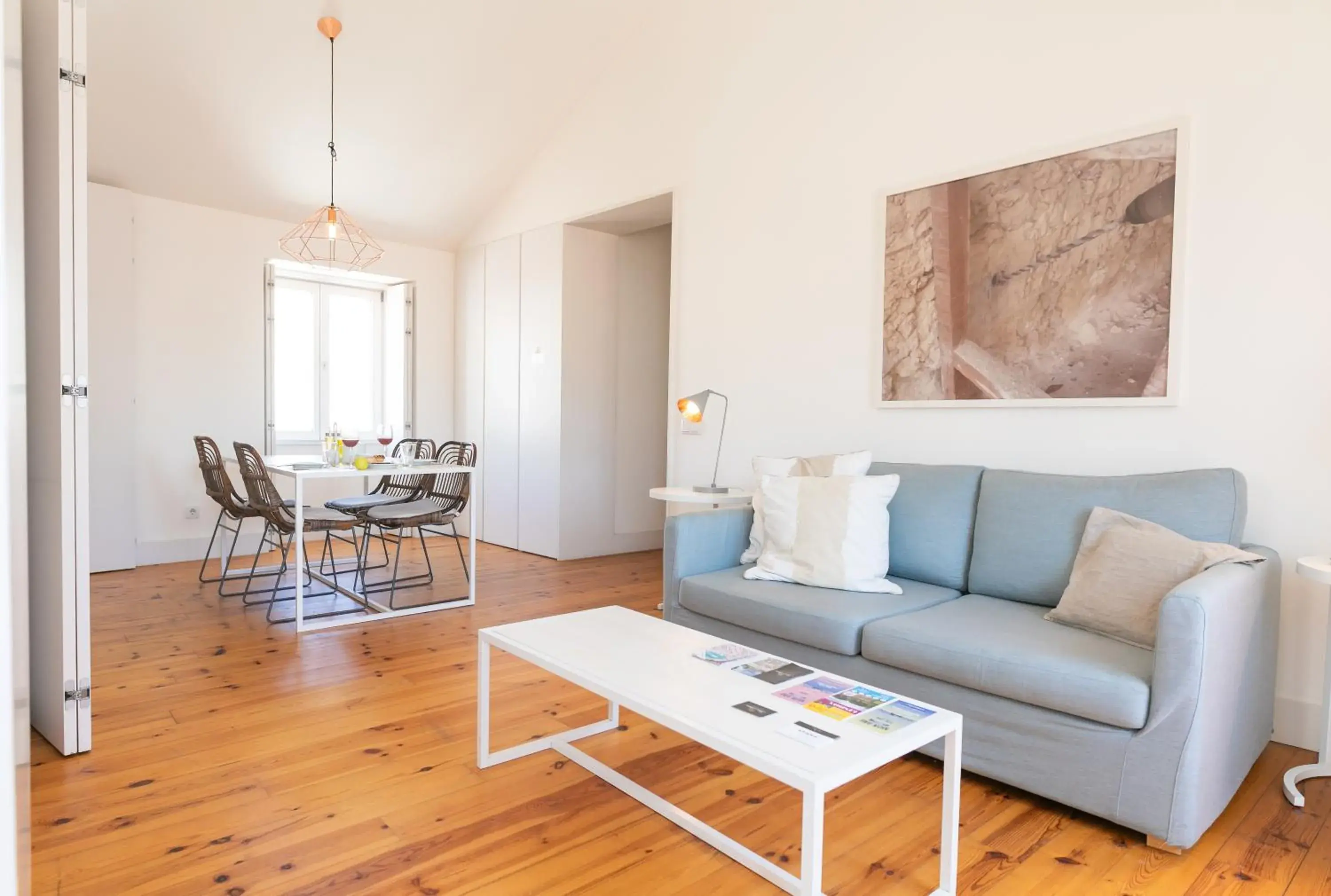 Deluxe Apartment in Lisbon Five Stars Apartments Combro 77 Deluxe Apartment in Lisbon Five Stars Apartments Combro 77