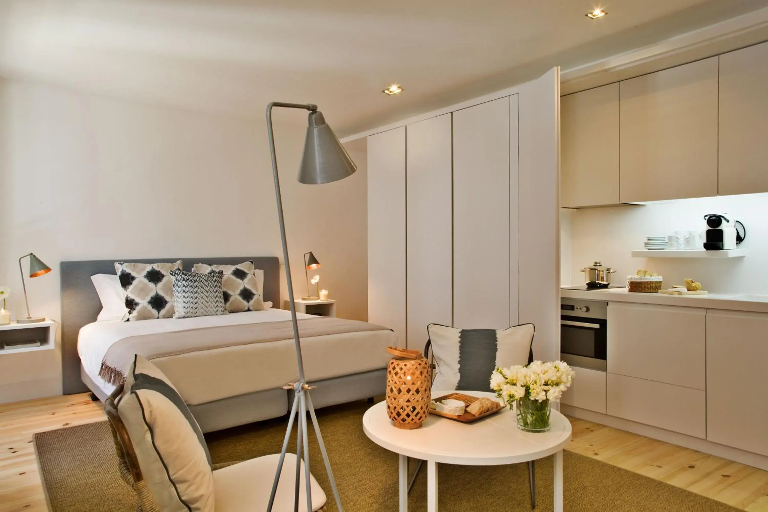 Lisbon Five Stars Apartments Combro 77 Lisbon Five Stars Apartments Combro 77
