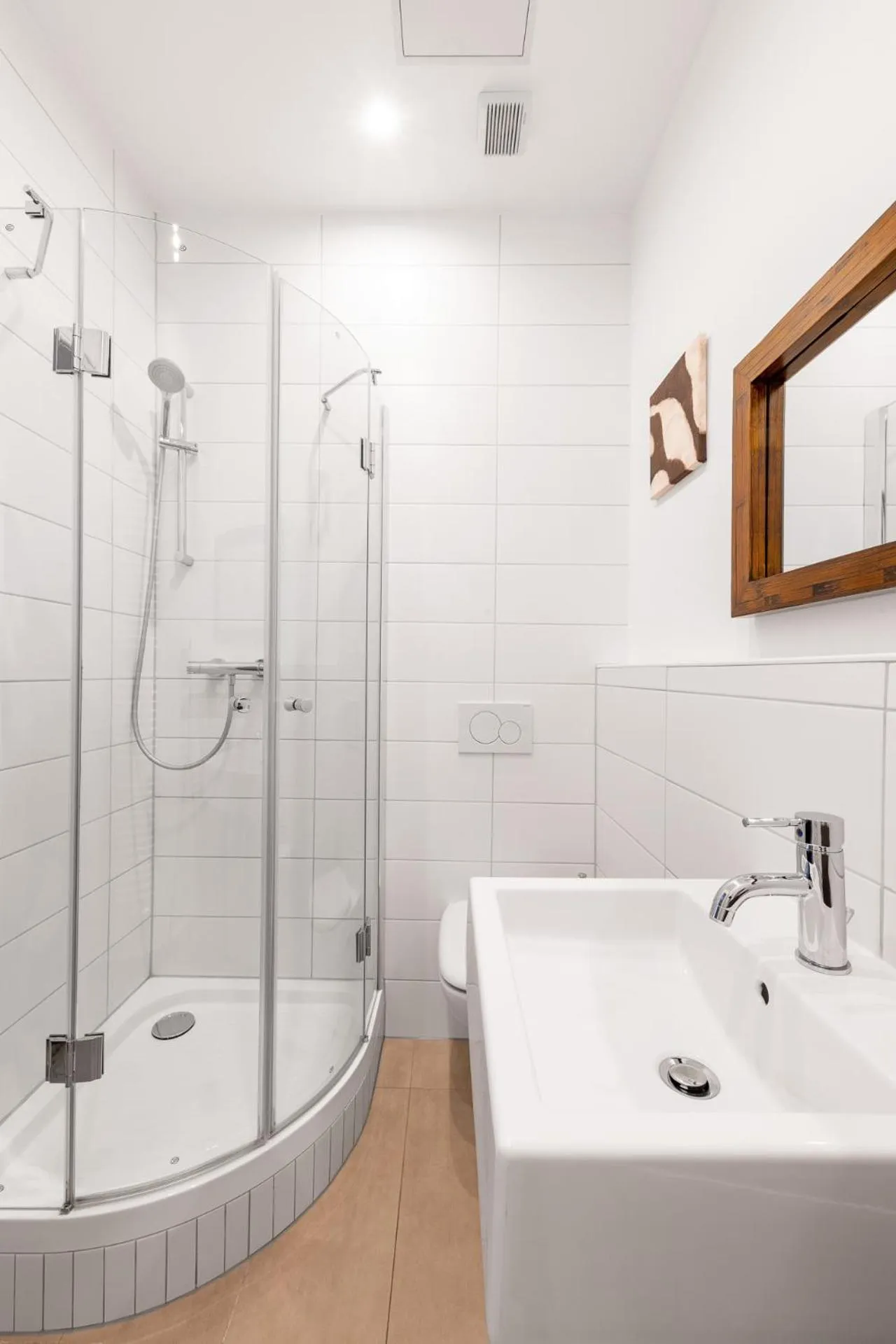 Shower in Appartements an der Therme