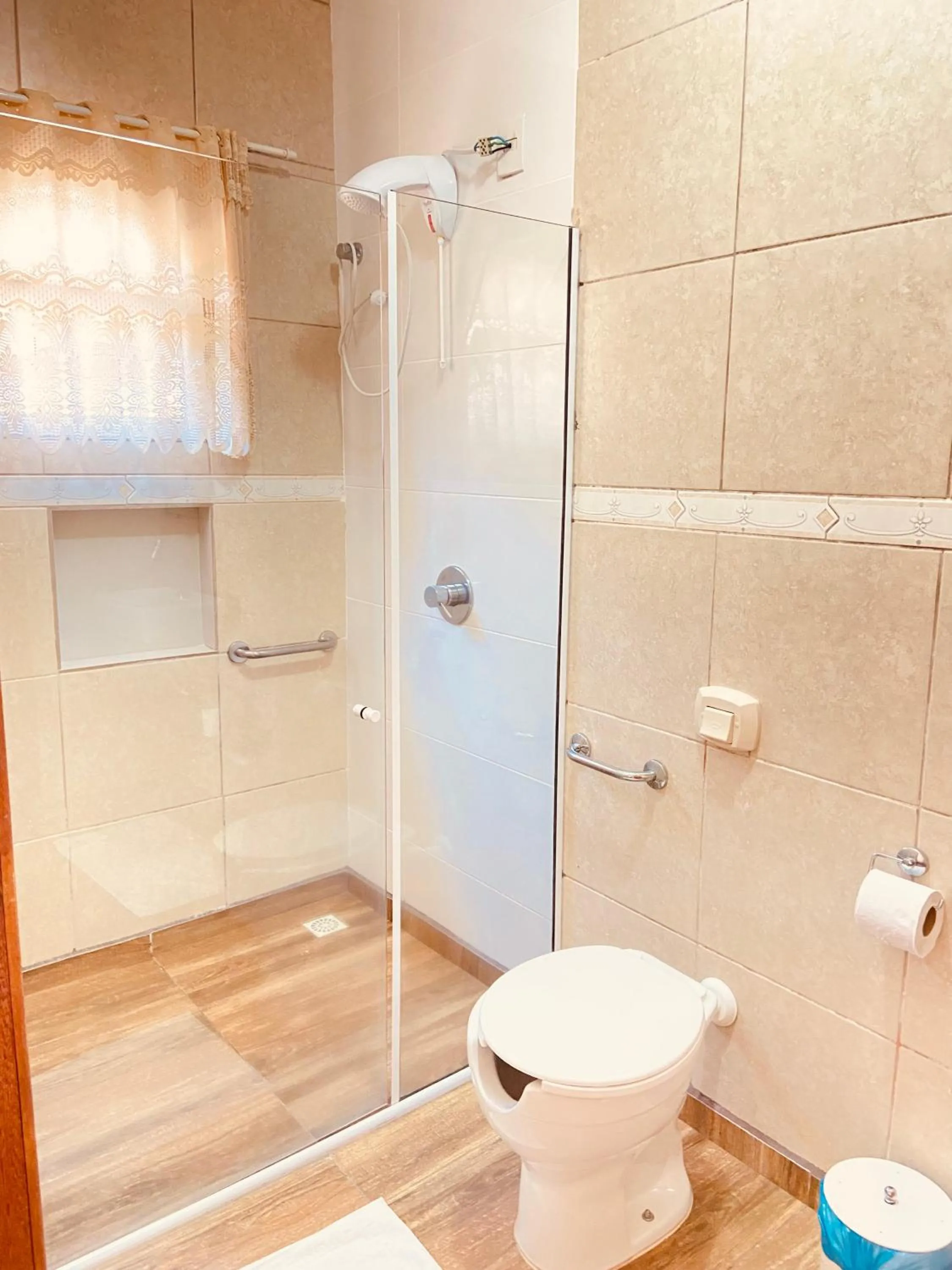 Shower in Pousada Mar de Almirante