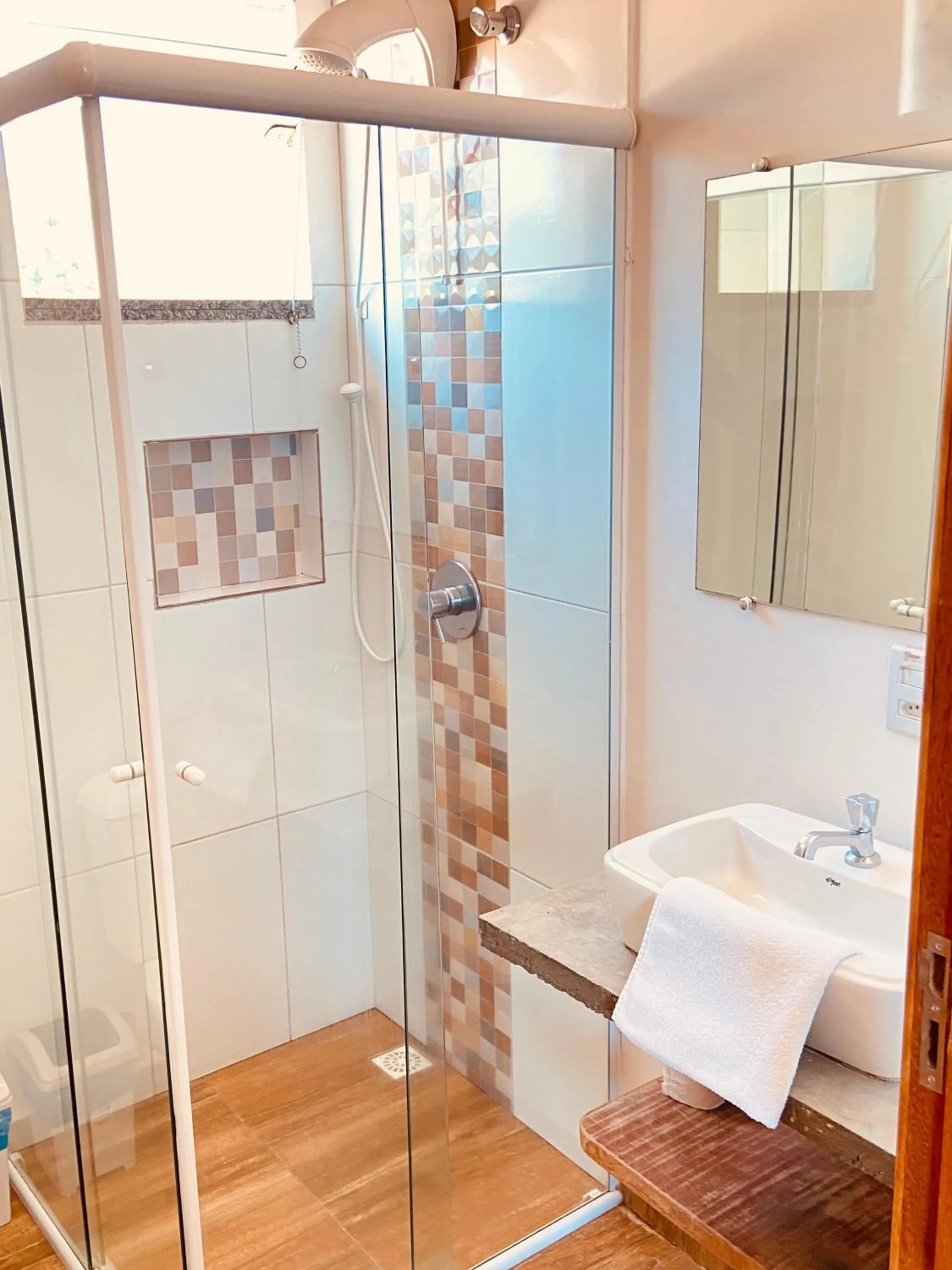 Bathroom in Pousada Mar de Almirante