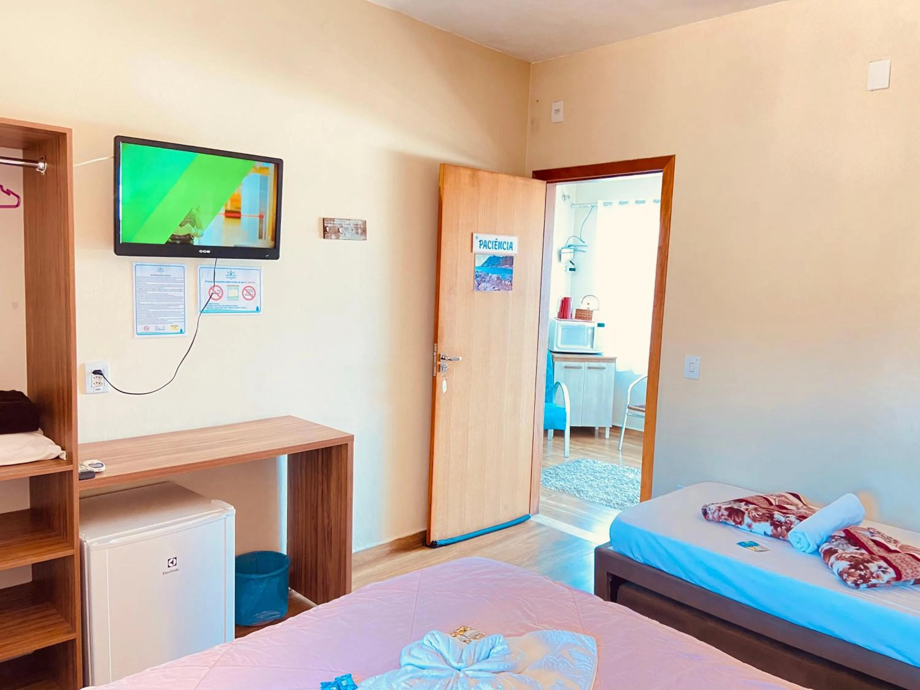 TV and multimedia in Pousada Mar de Almirante
