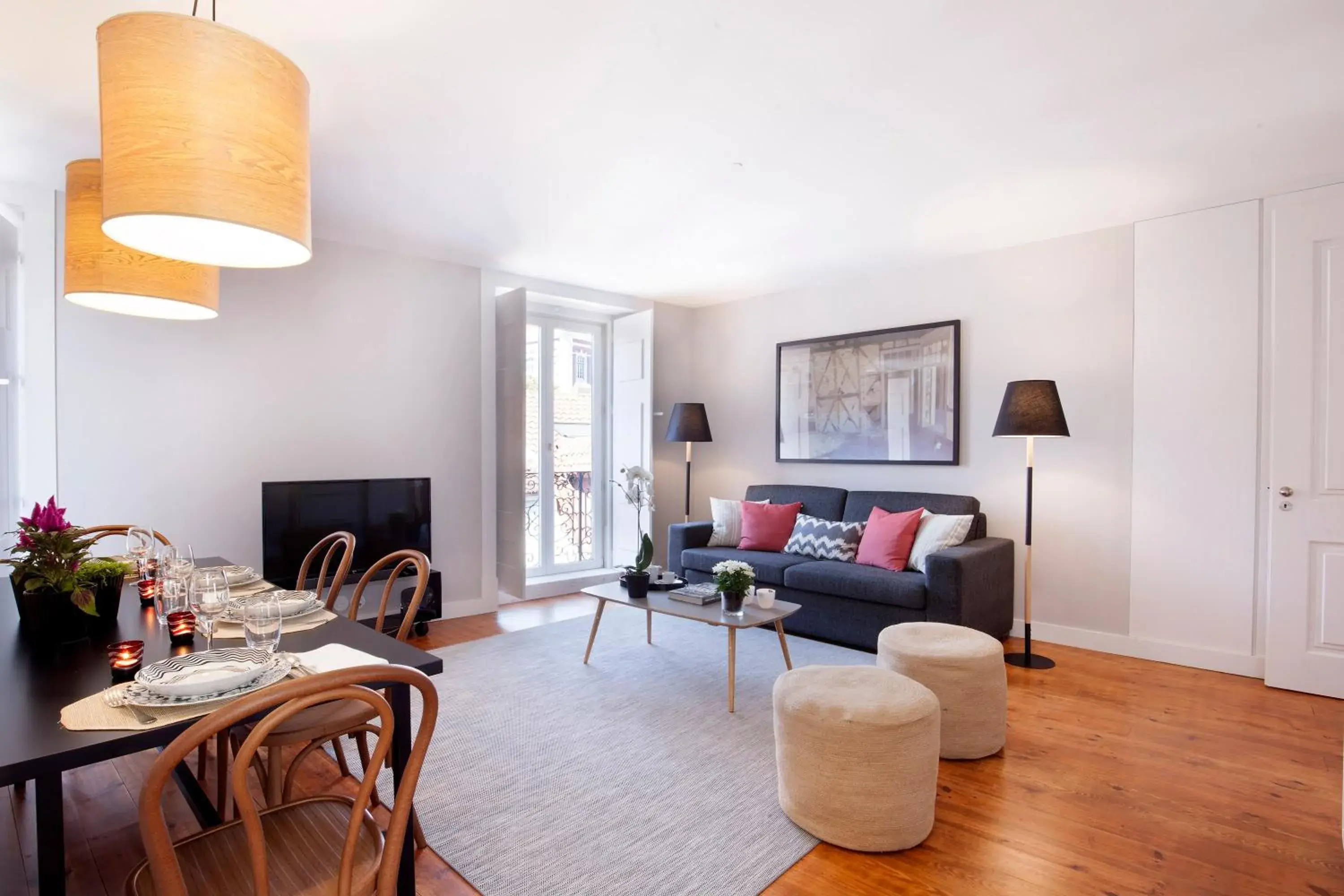 Living room in Lisbon Five Stars Apartments Combro 7 Living room in Lisbon Five Stars Apartments Combro 7