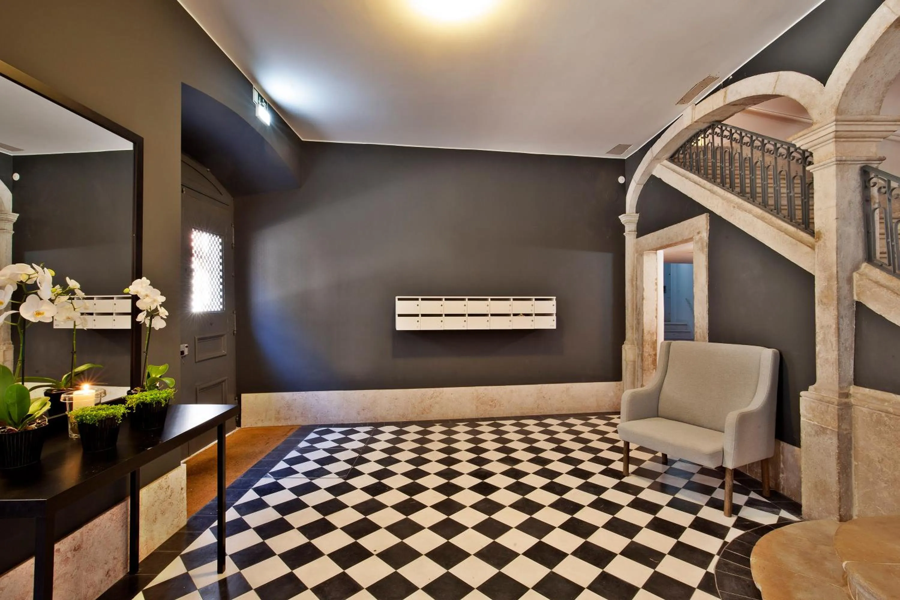 Property building in Lisbon Five Stars Apartments Combro 7