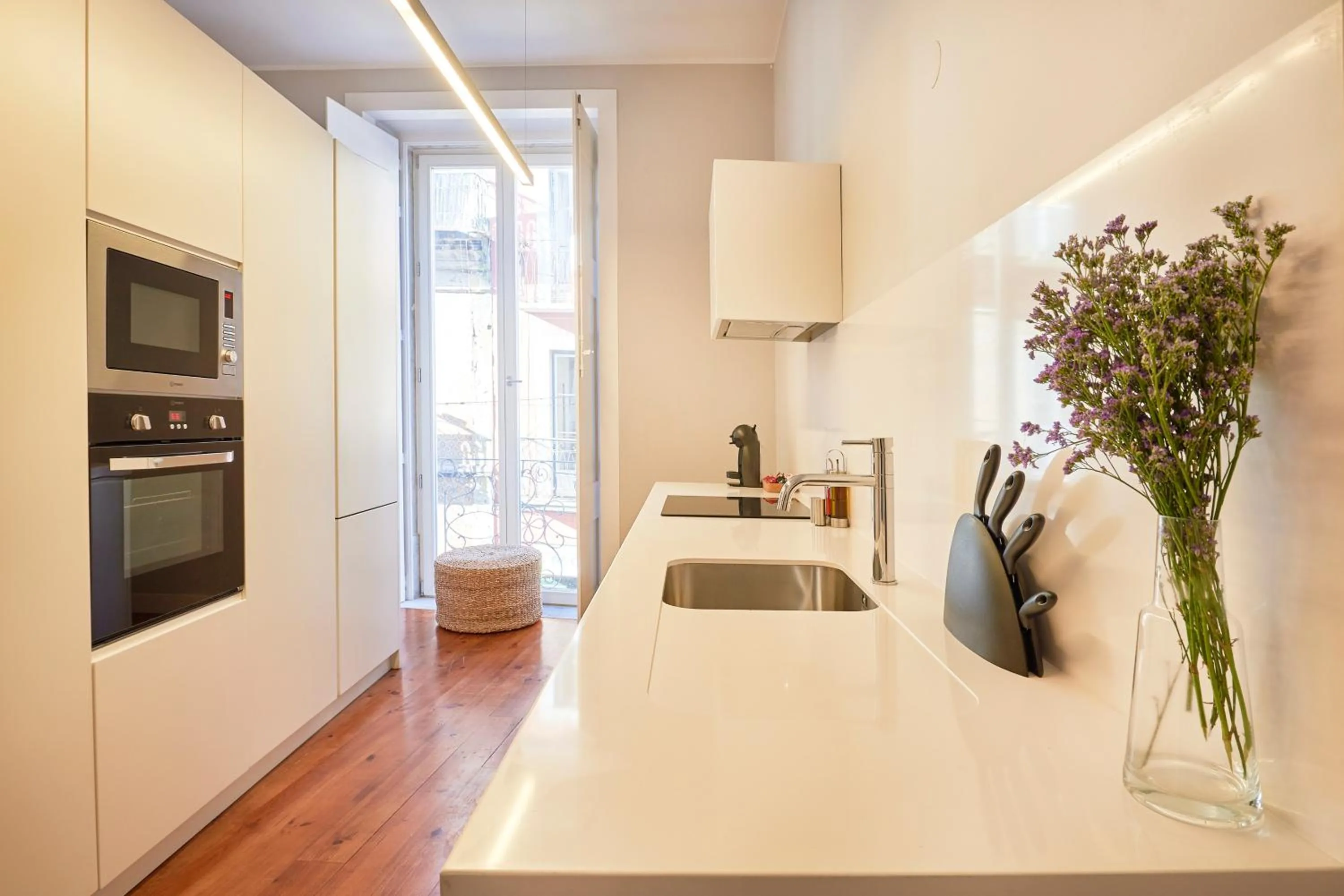 Kitchen or kitchenette in Lisbon Five Stars Apartments Combro 7