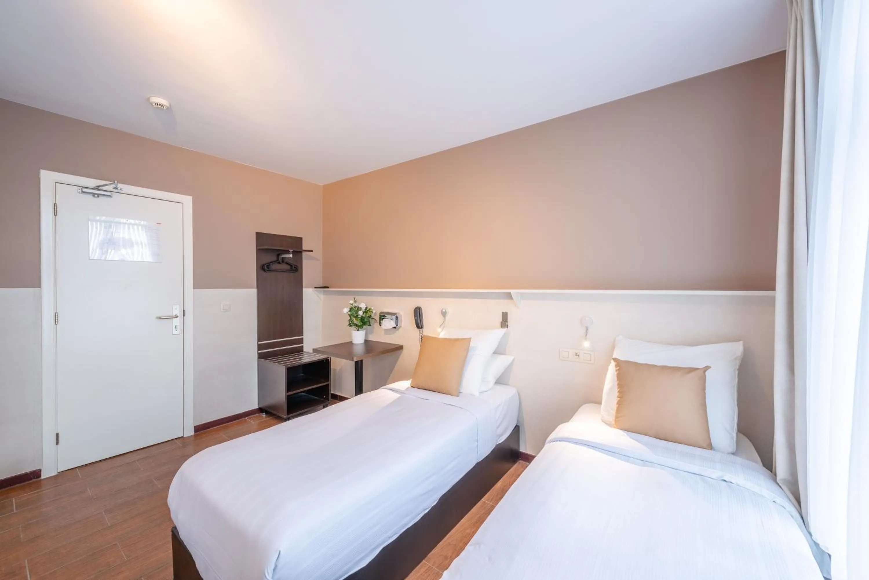 Photo of the whole room, Bed in Hotel Barry