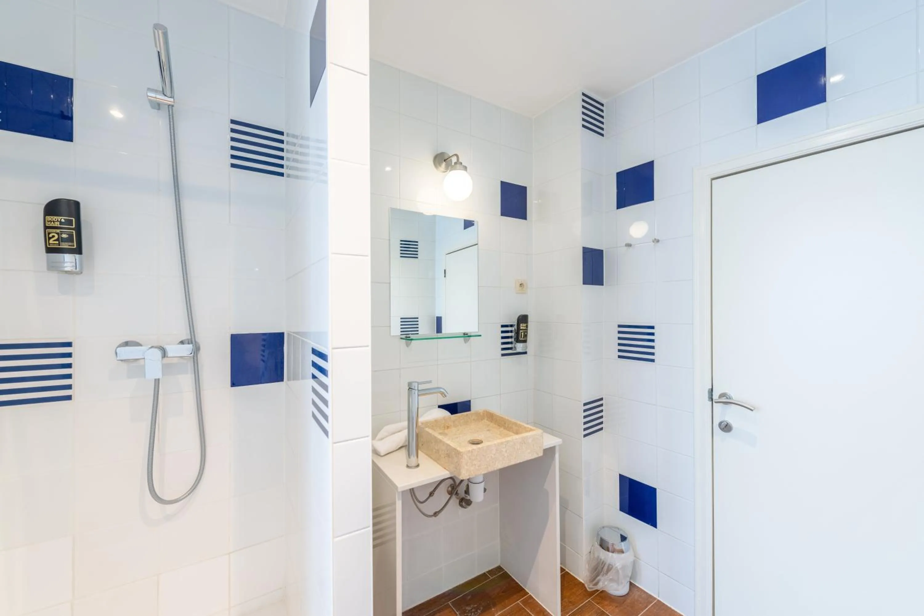 Bathroom in Hotel Barry