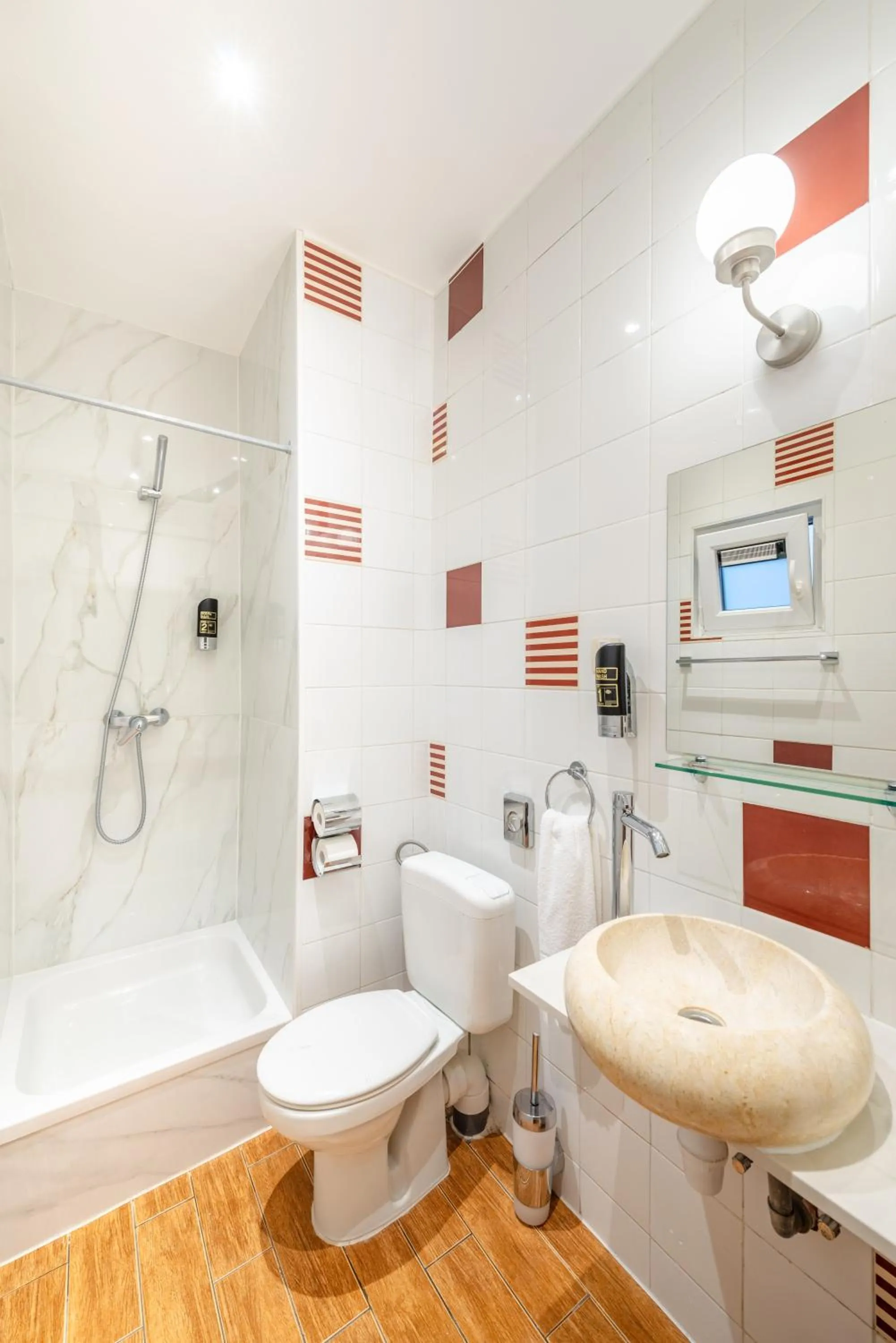 Bathroom in Hotel Barry