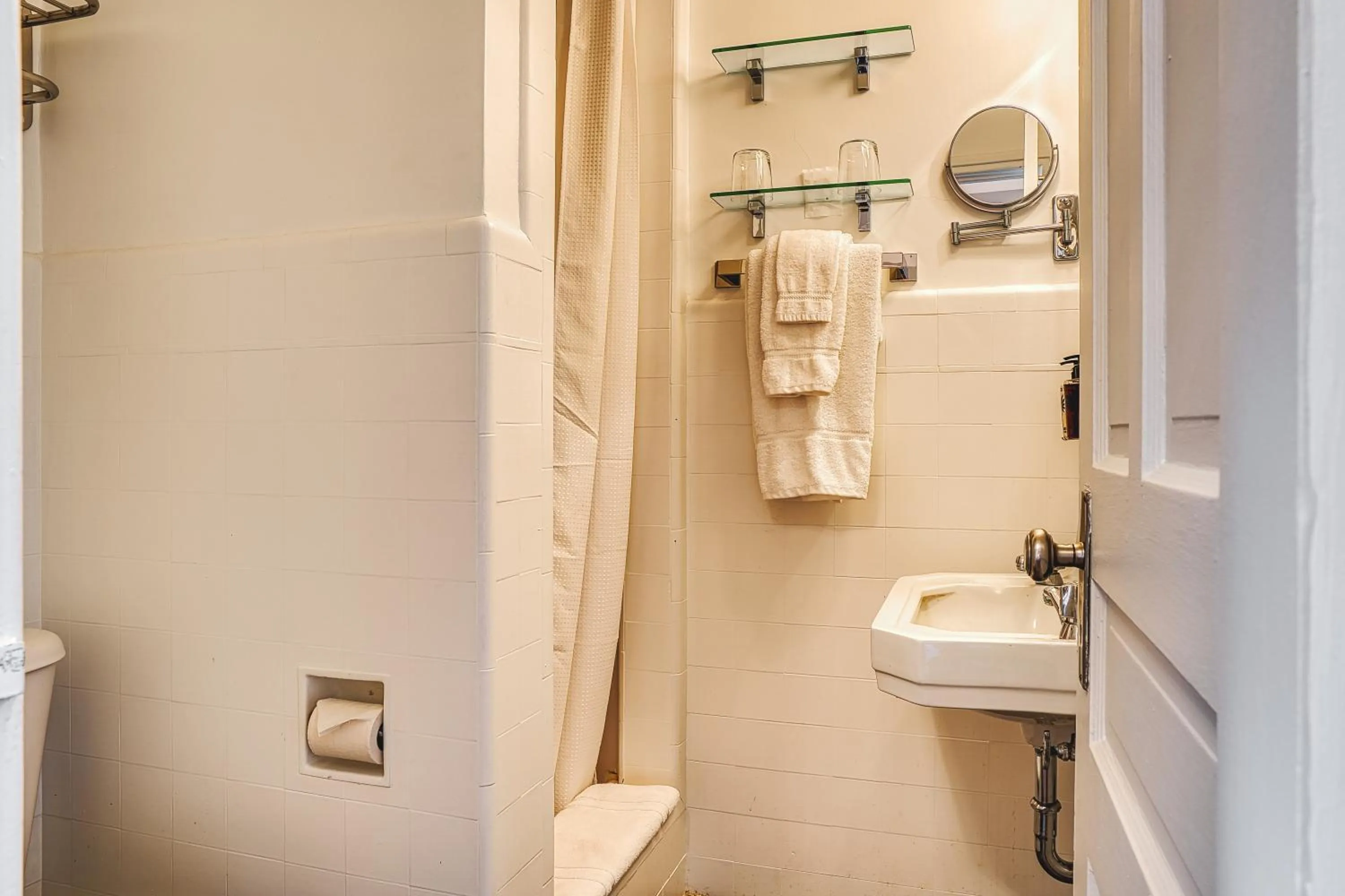 Bathroom in The Windsor Hotel by Hoco Hotels Collection