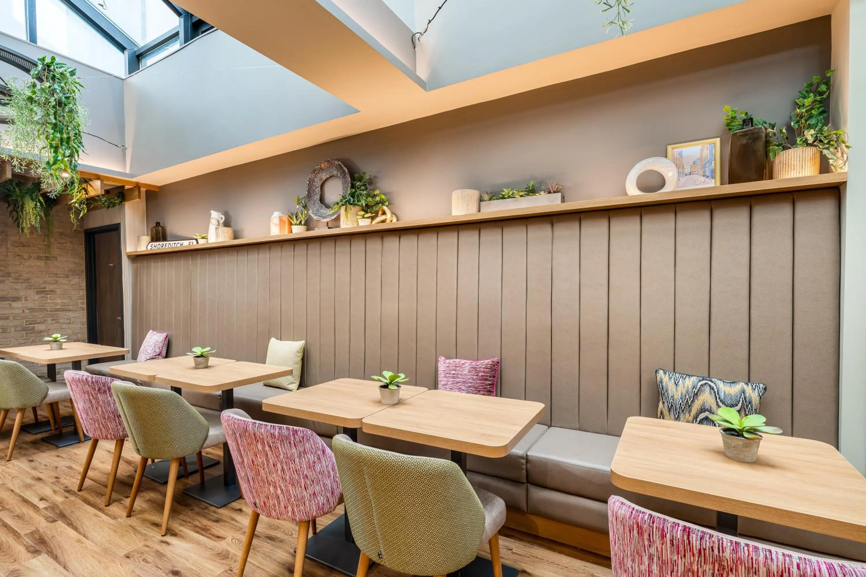 Lounge or bar in Point A Hotel London Shoreditch