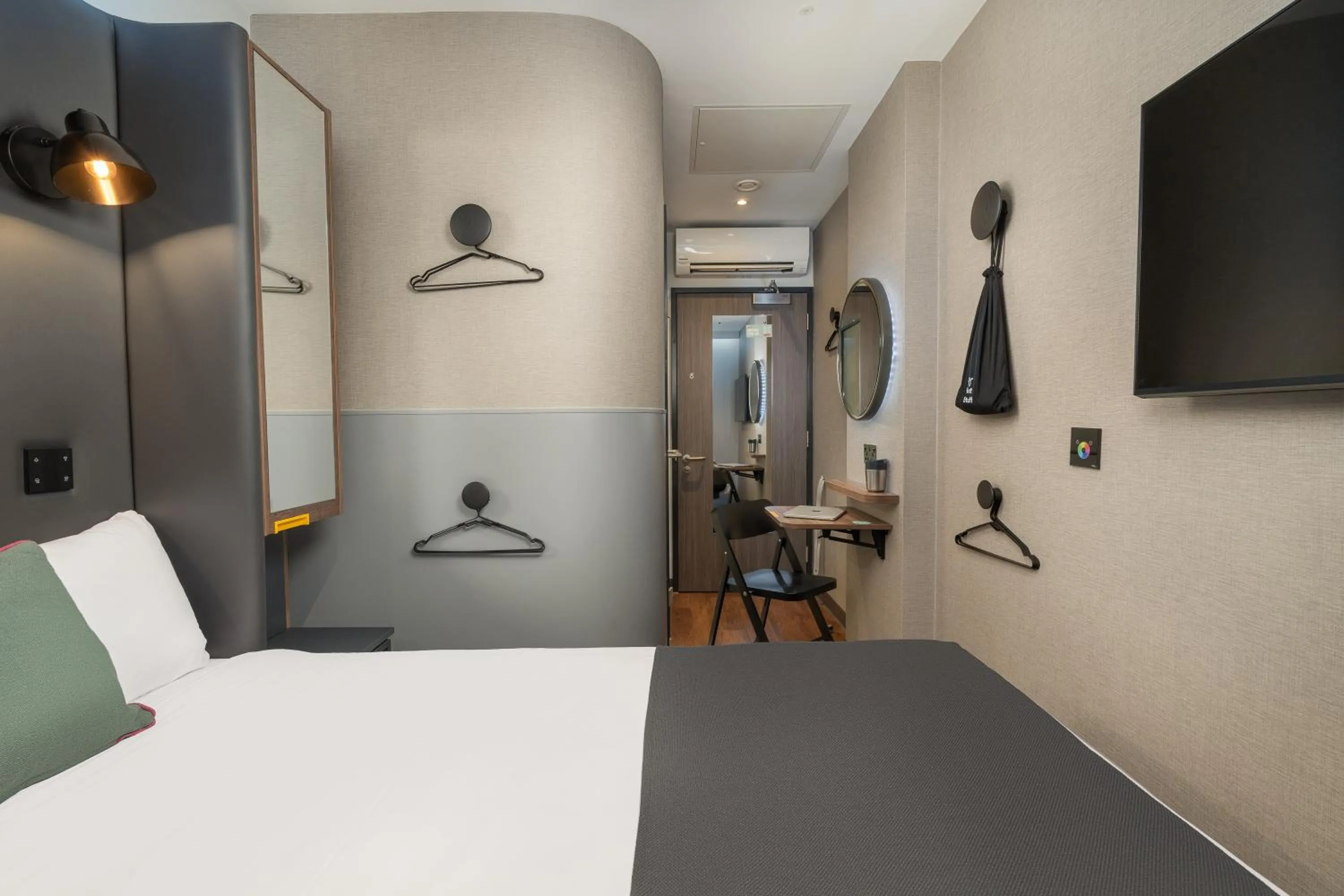 Bedroom, Bed in Point A Hotel London Shoreditch