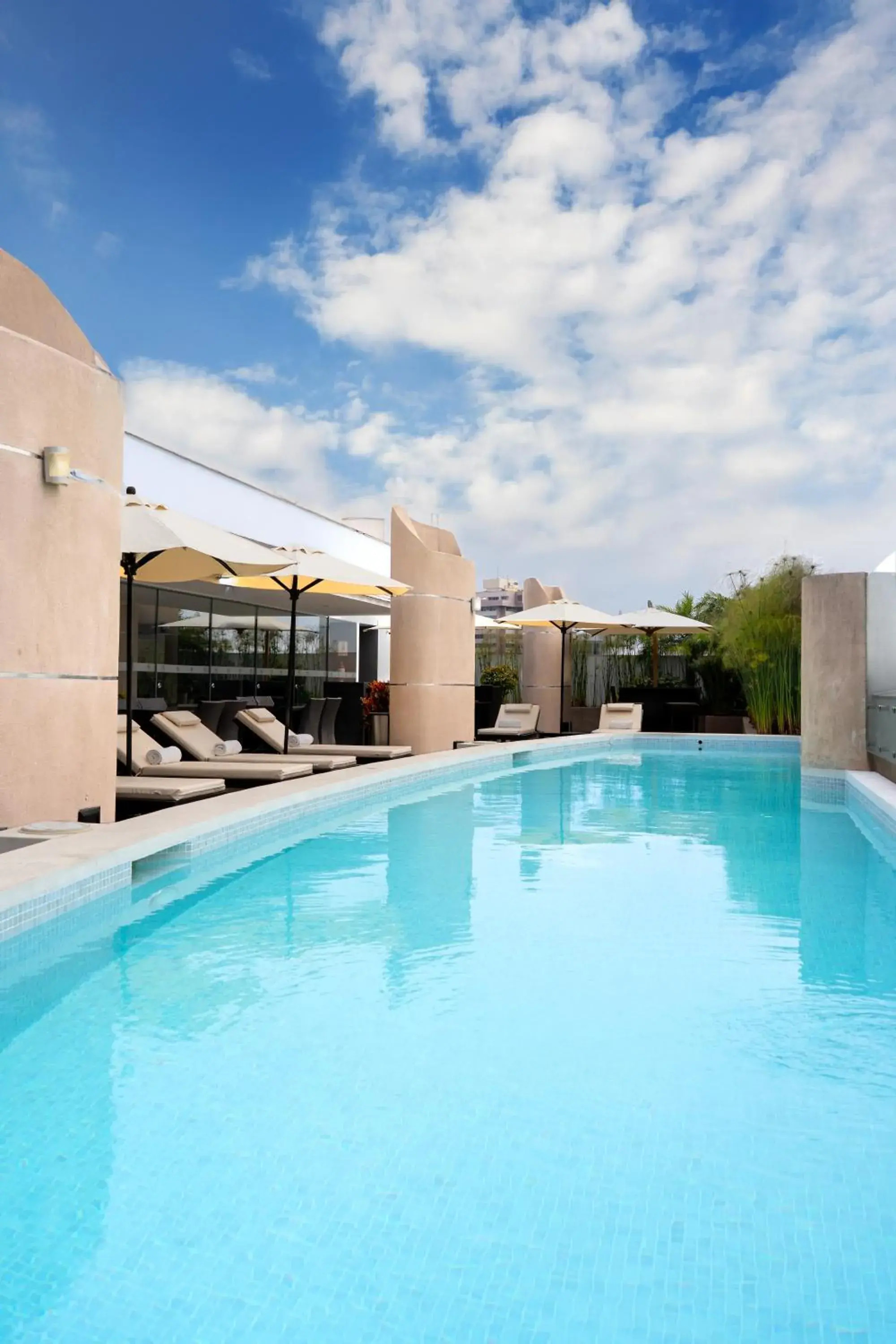 Swimming pool in Jose Antonio Deluxe Swimming pool in Jose Antonio Deluxe