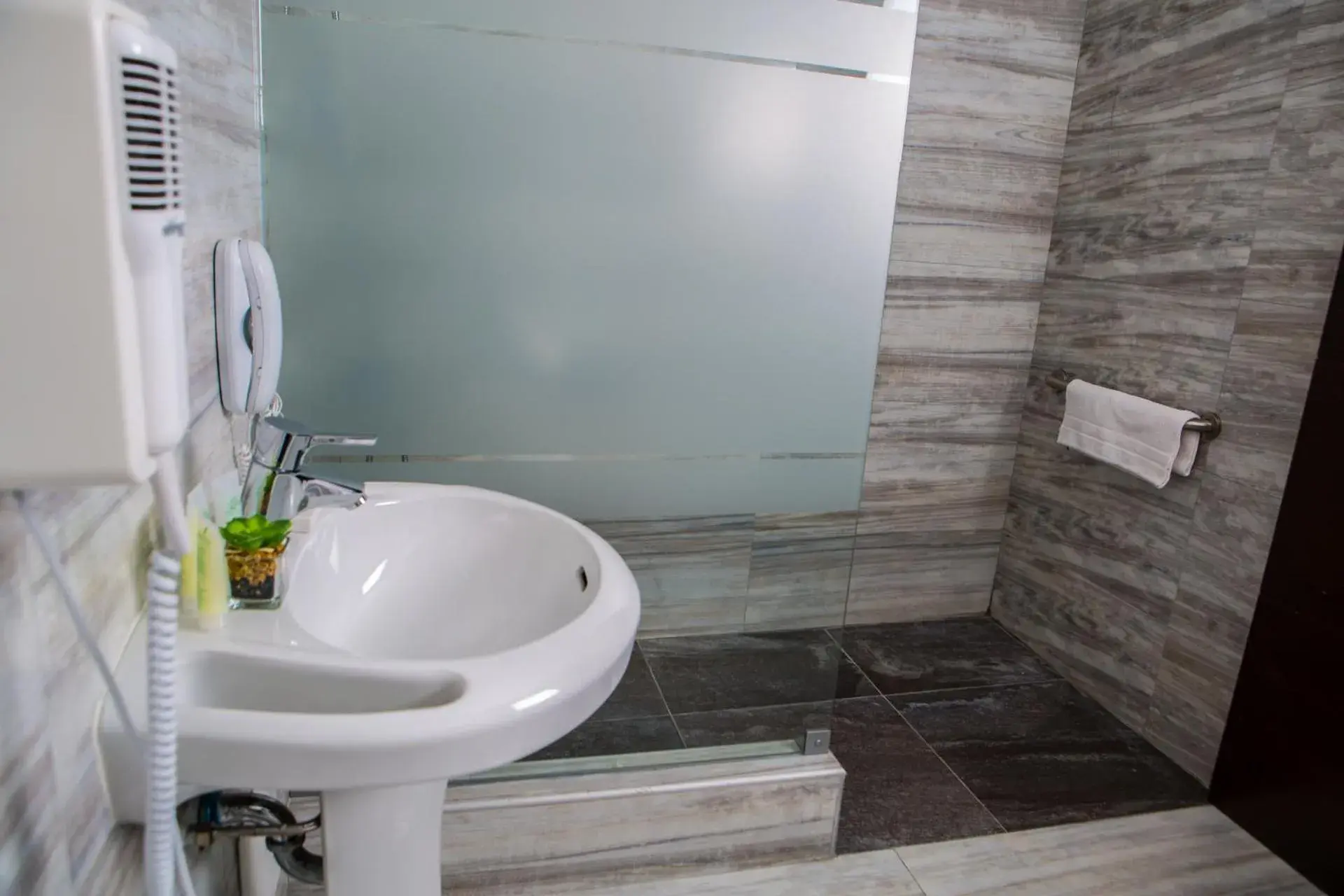 Bathroom in Jose Antonio Deluxe Bathroom in Jose Antonio Deluxe