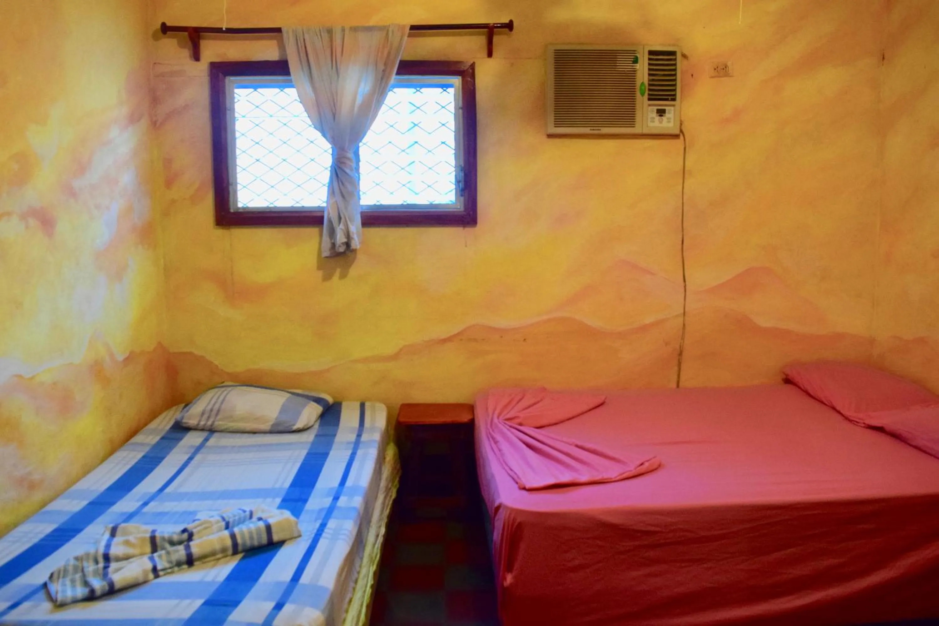 Photo of the whole room, Bed in Hospedaje Central