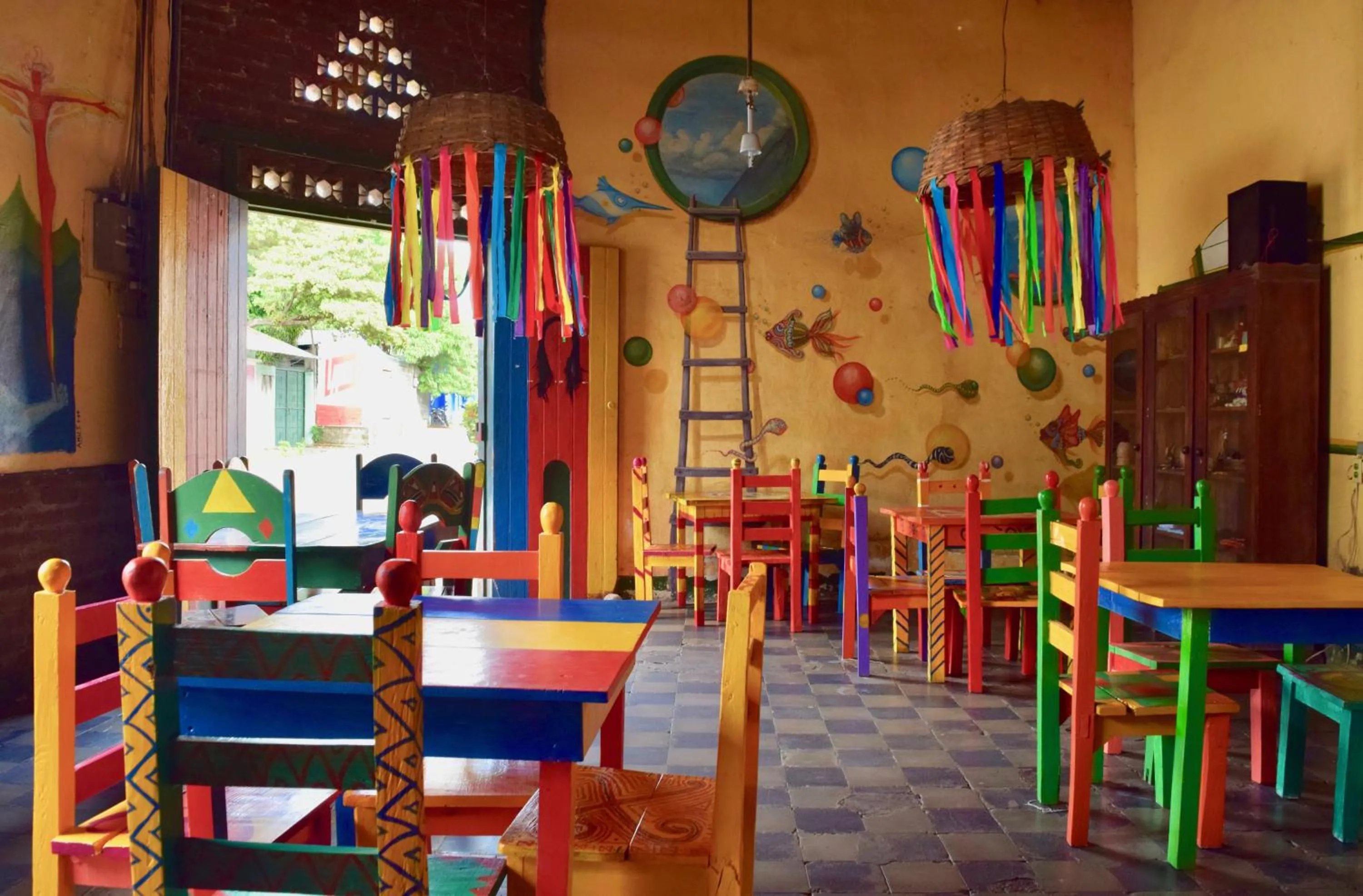 Restaurant/places to eat in Hospedaje Central