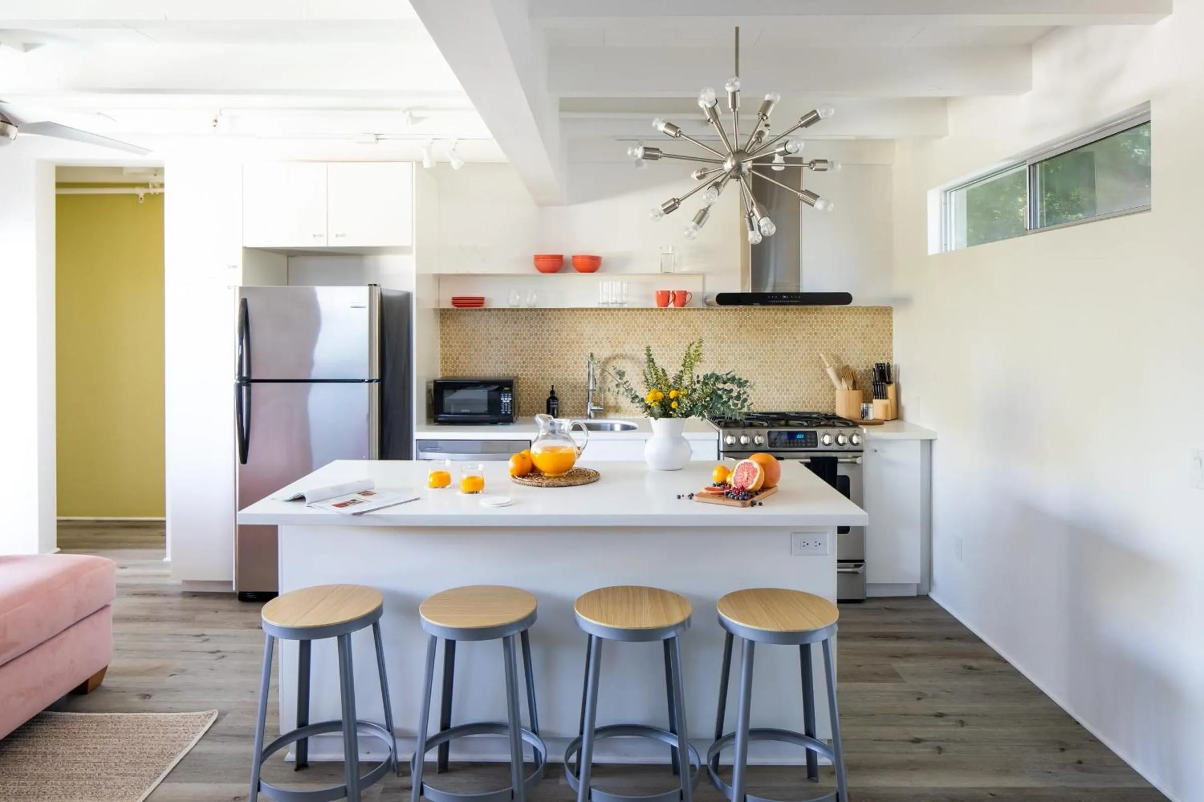 Other in The Wesley by AvantStay Mid-Century Modern Oasis with Pool