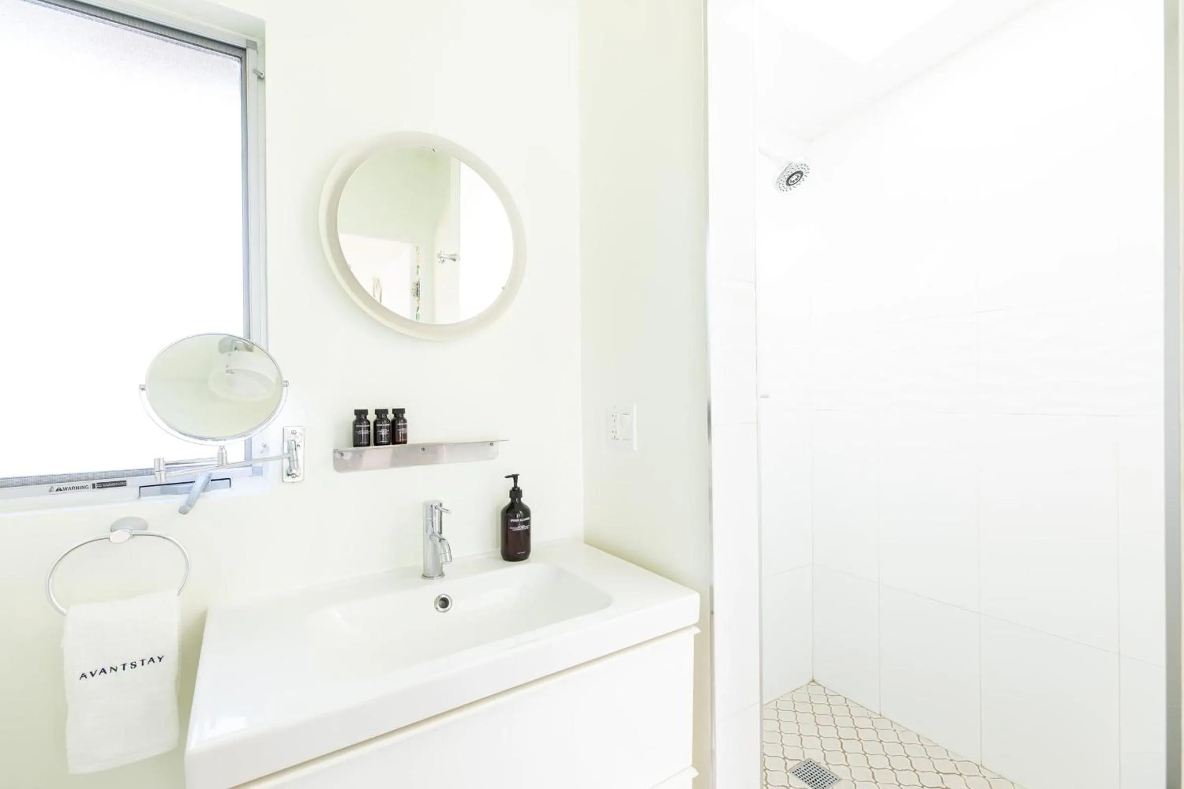 Other in The Wesley by AvantStay Mid-Century Modern Oasis with Pool