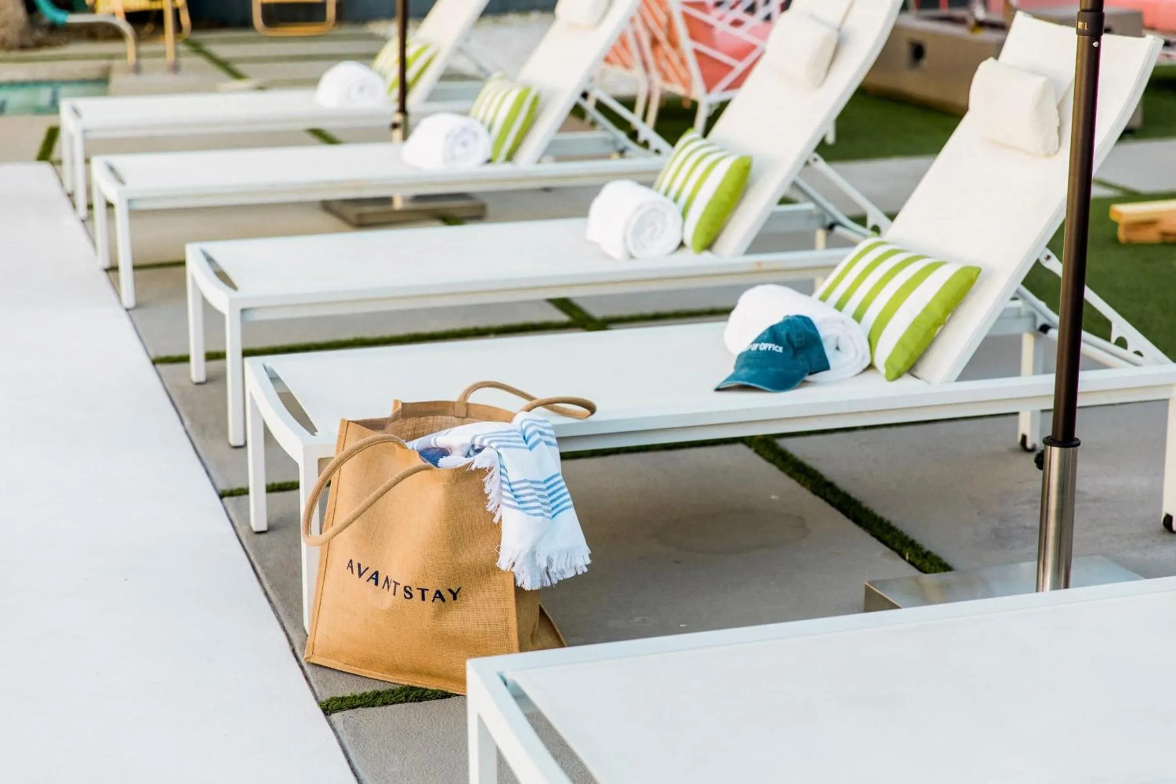 Other in The Wesley by AvantStay Mid-Century Modern Oasis with Pool