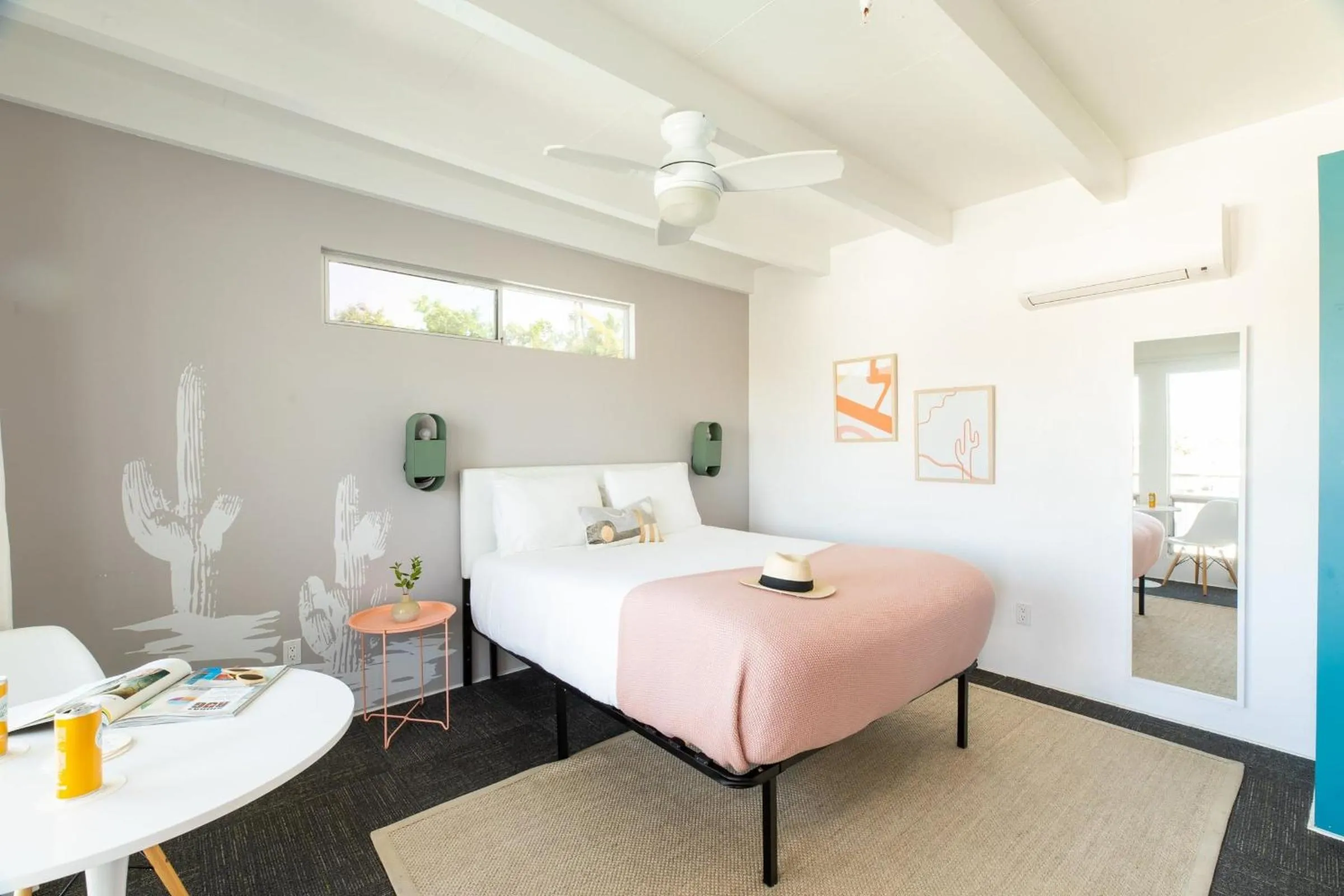 Other, Bed in The Wesley by AvantStay Mid-Century Modern Oasis with Pool